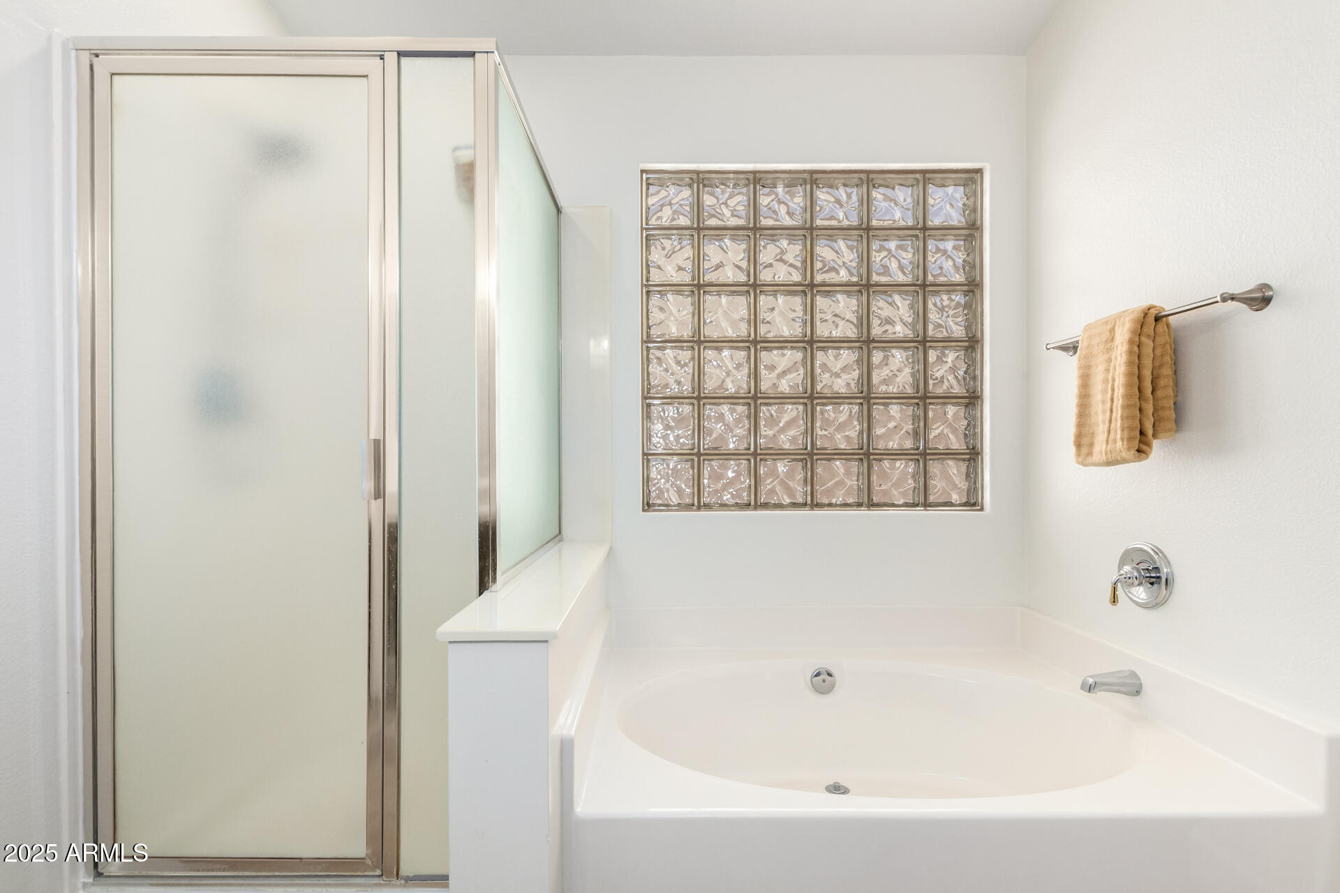 6965 E HACIENDA LA NORIA Lane