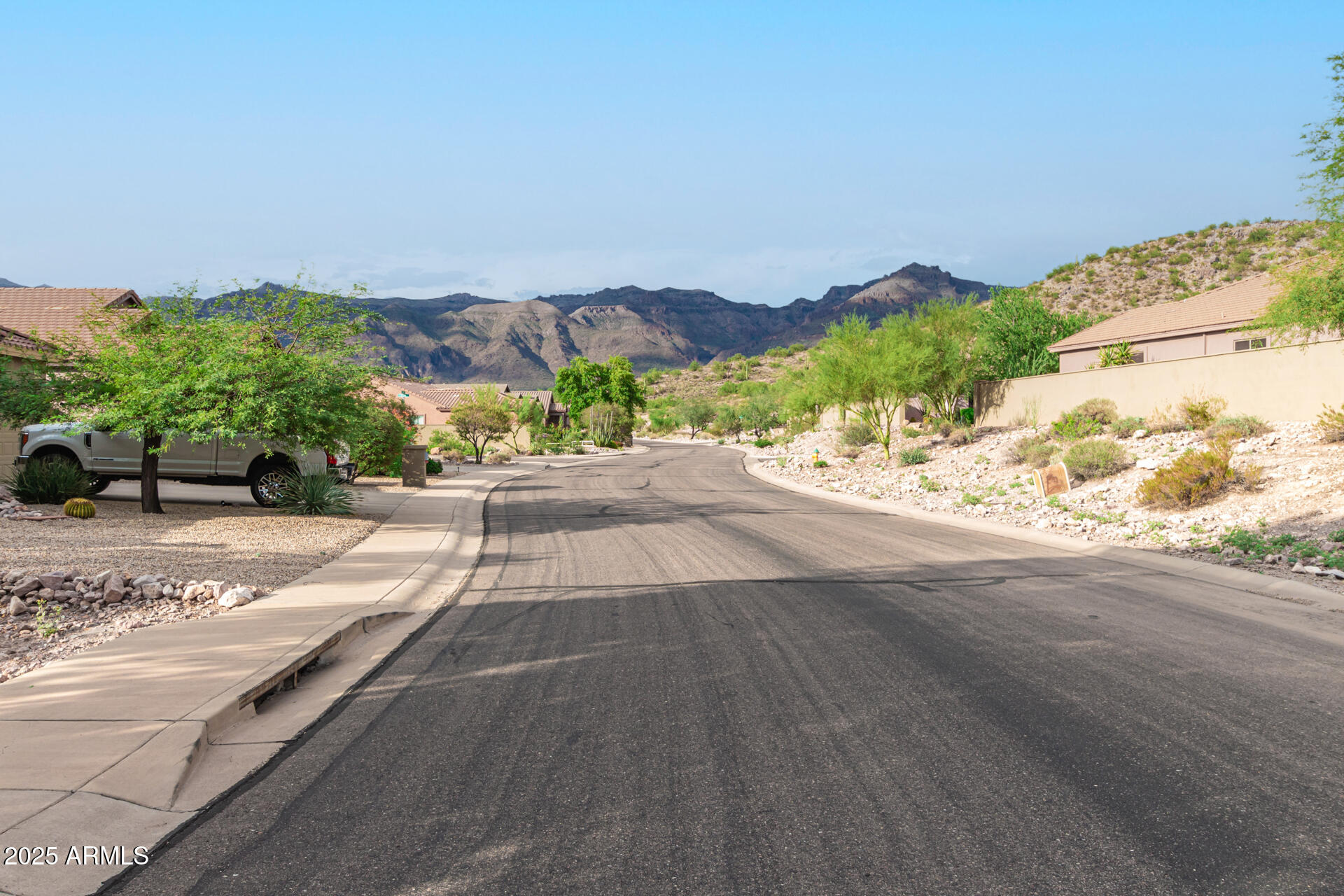 6965 E HACIENDA LA NORIA Lane