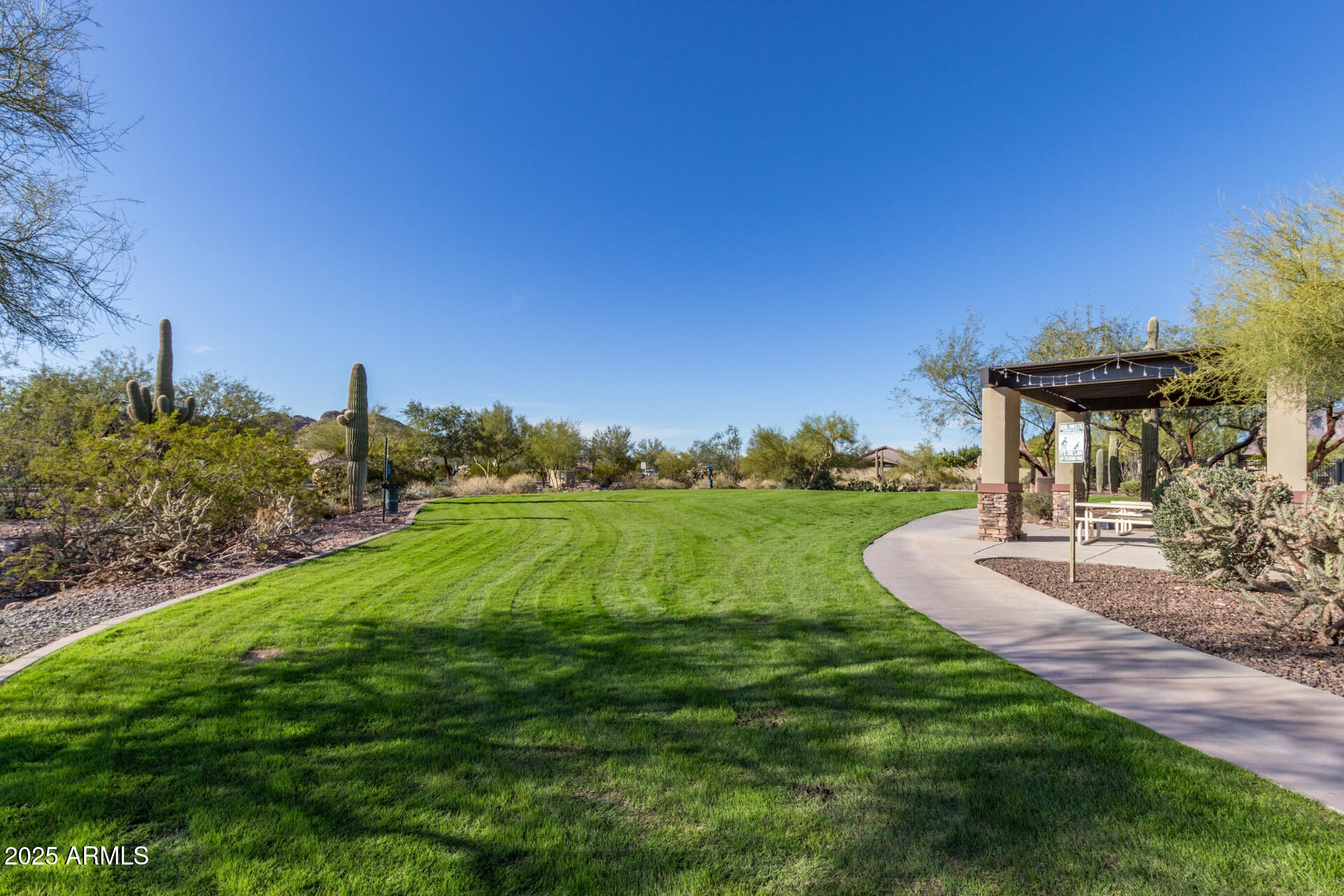 6965 E HACIENDA LA NORIA Lane