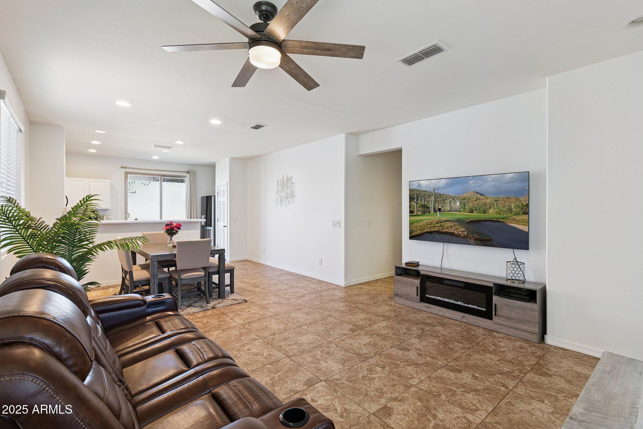 11746 W CARIBBEAN Lane