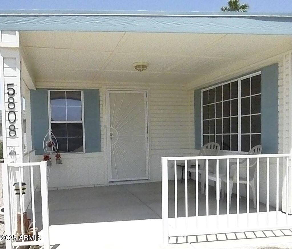 5808 E LOCKWOOD Street