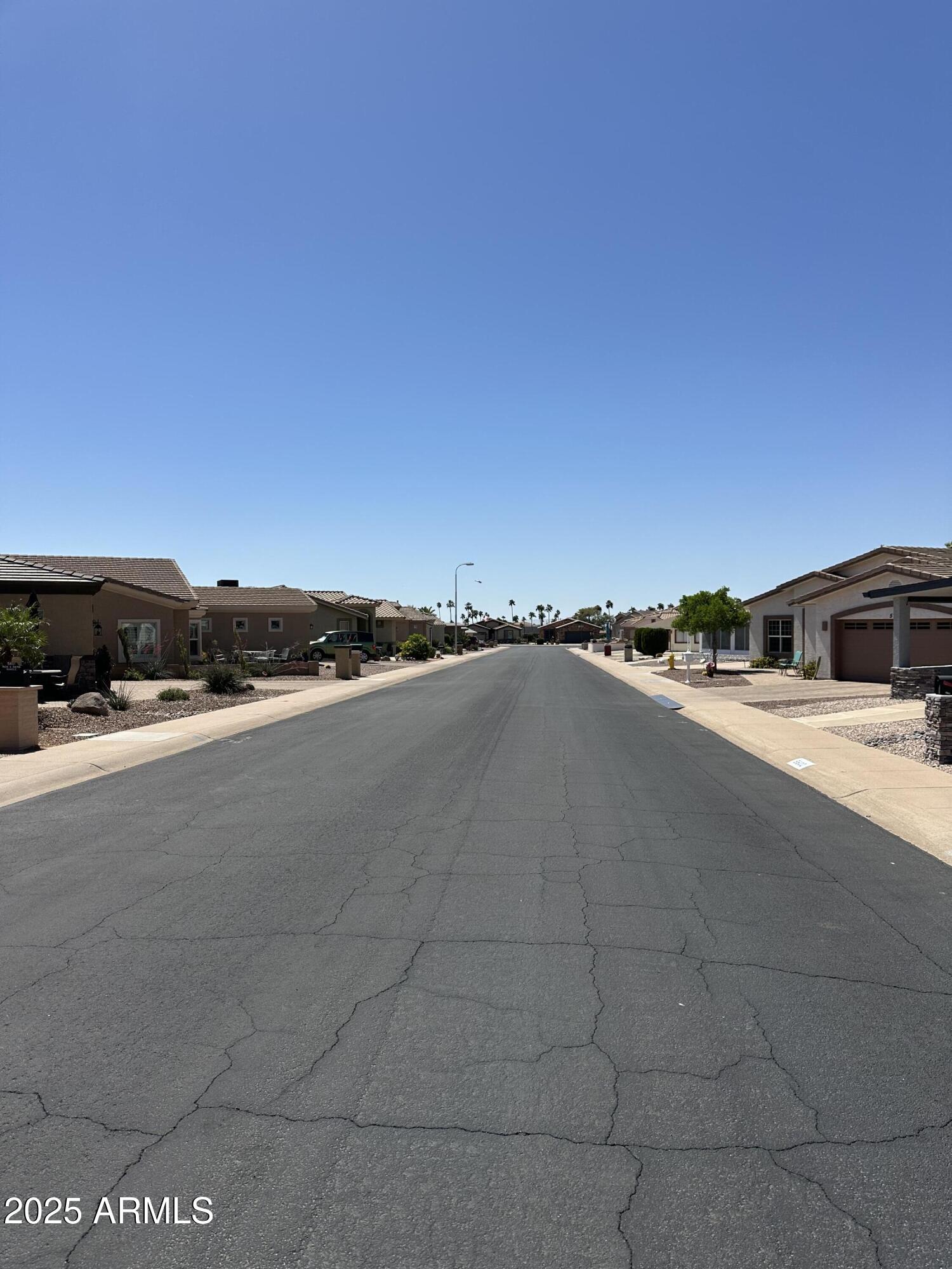 5808 E LOCKWOOD Street