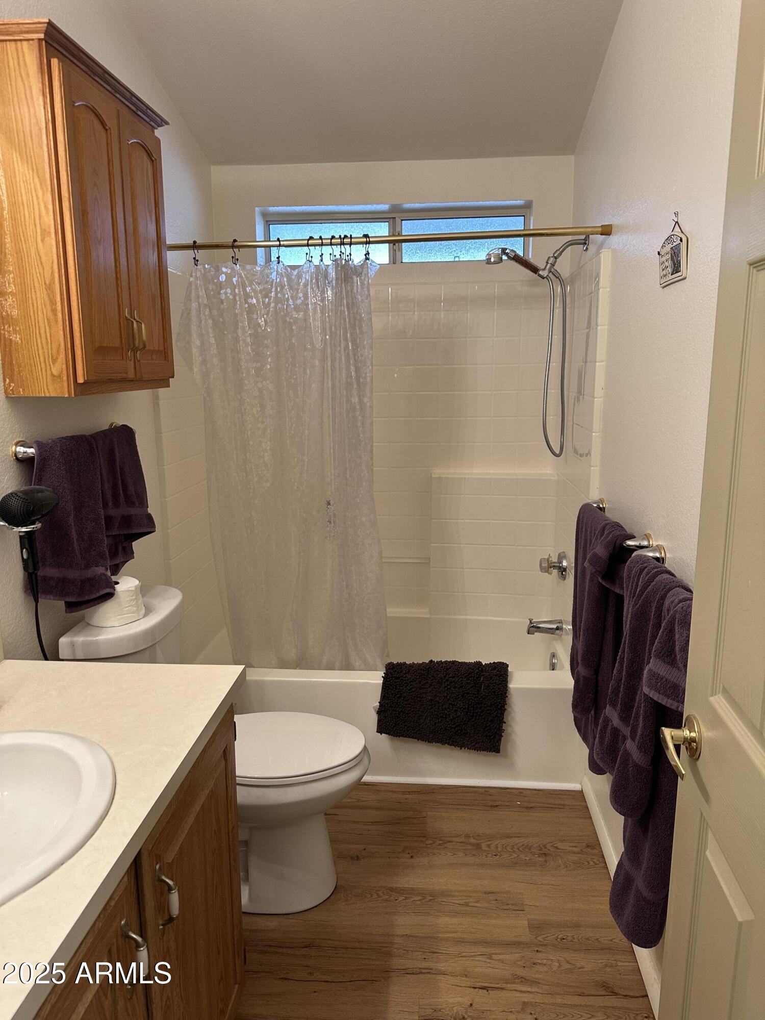 5808 E LOCKWOOD Street