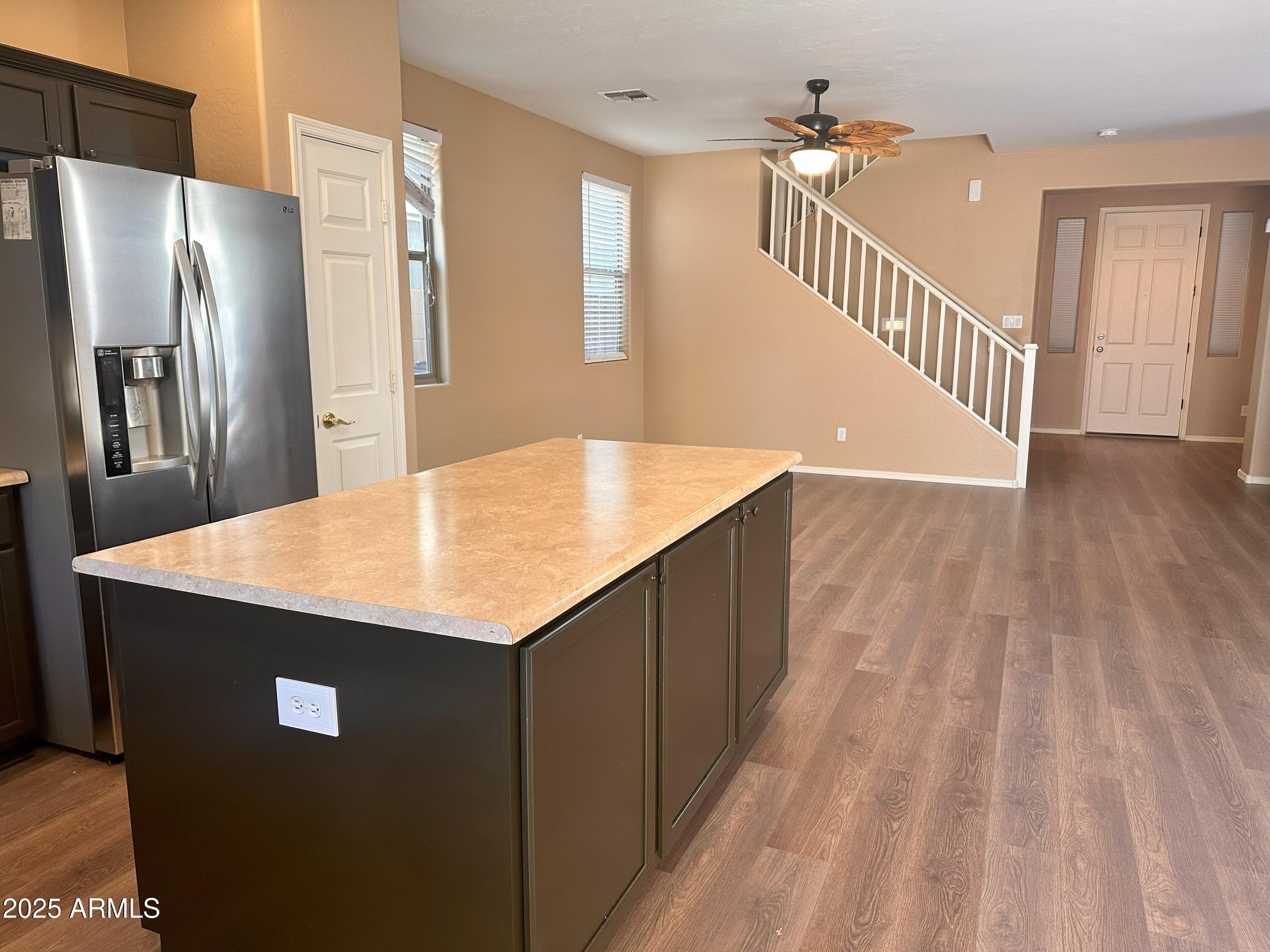 3854 E BATTALA Avenue