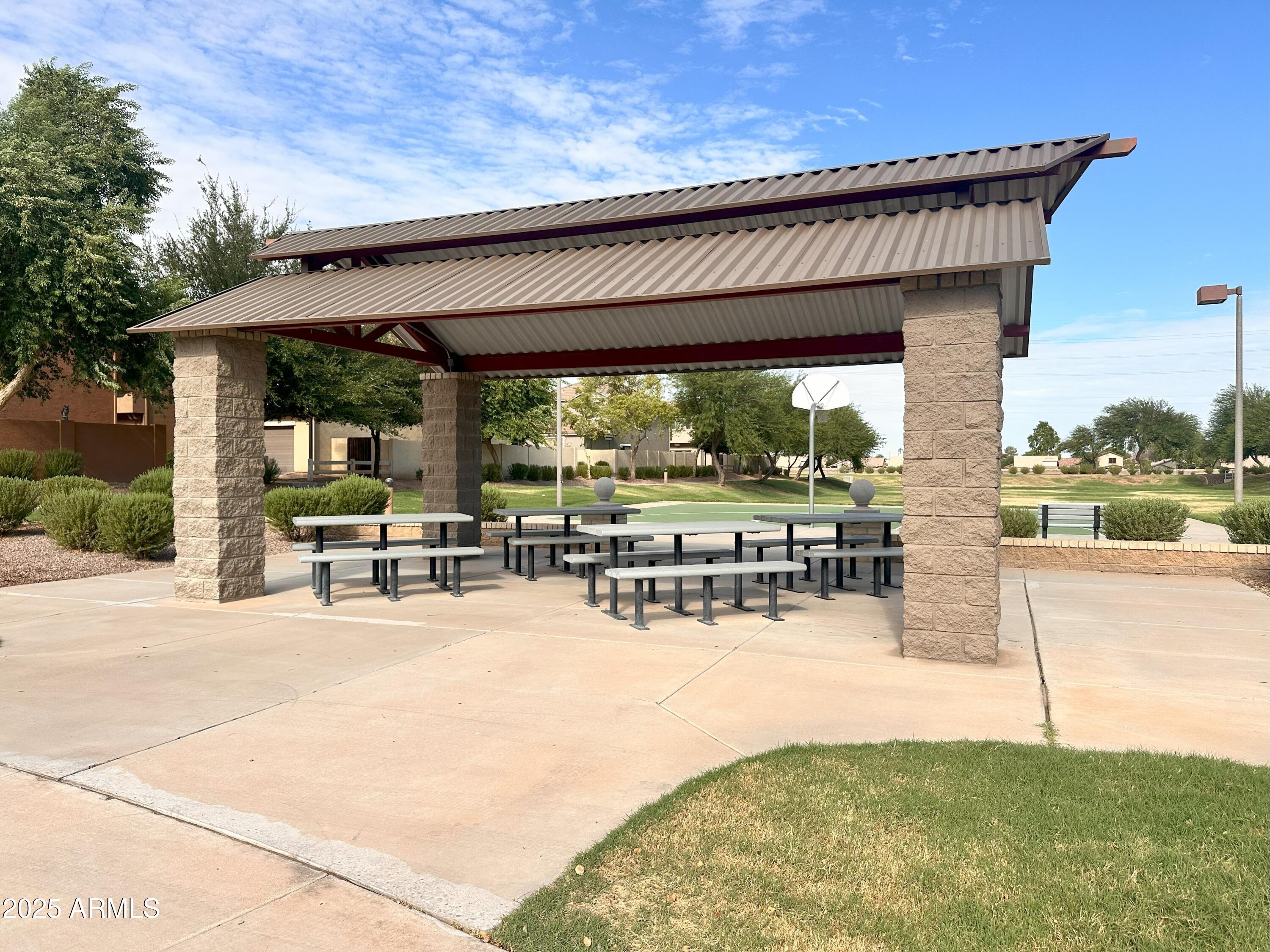 3854 E BATTALA Avenue