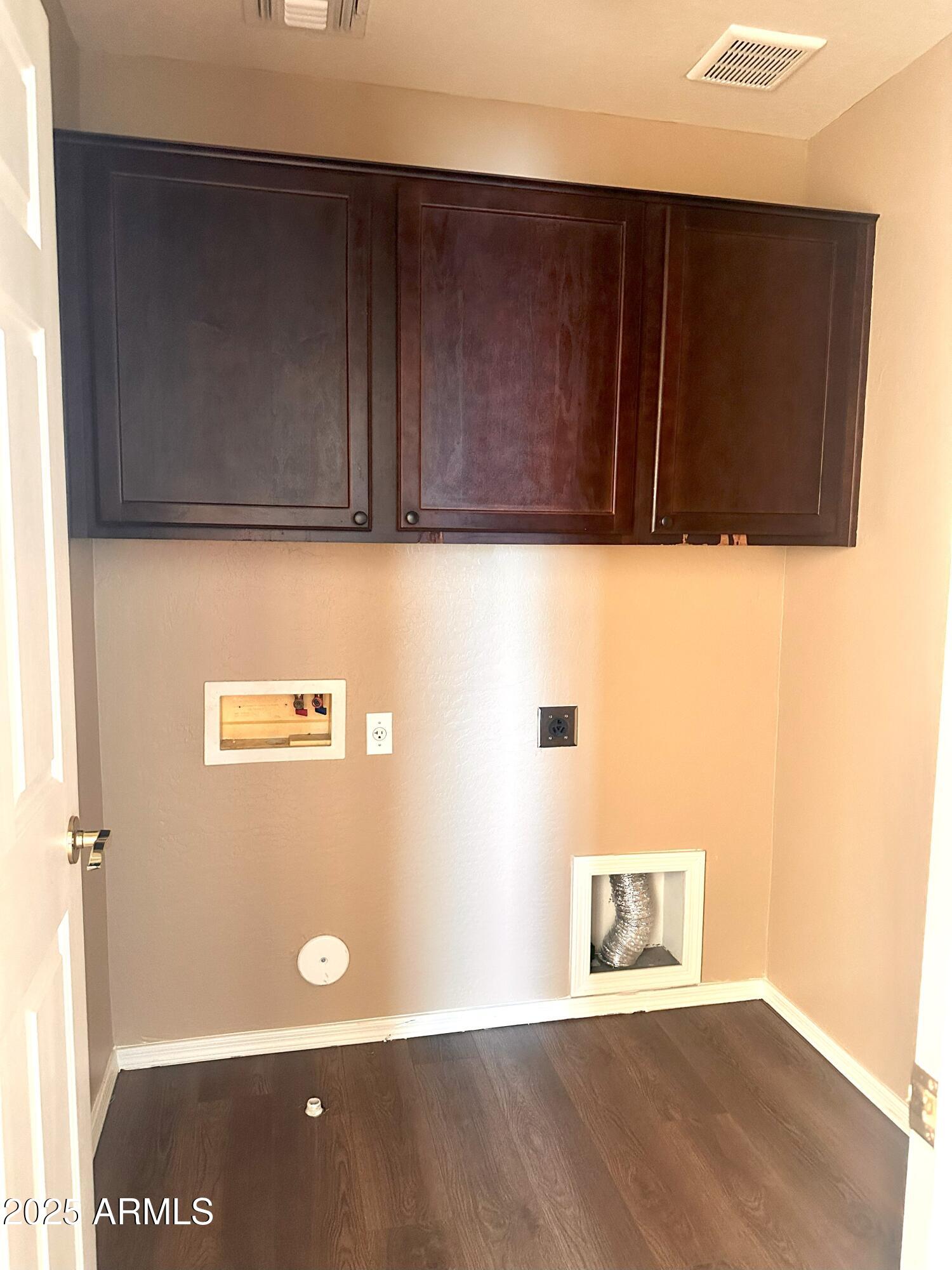 3854 E BATTALA Avenue