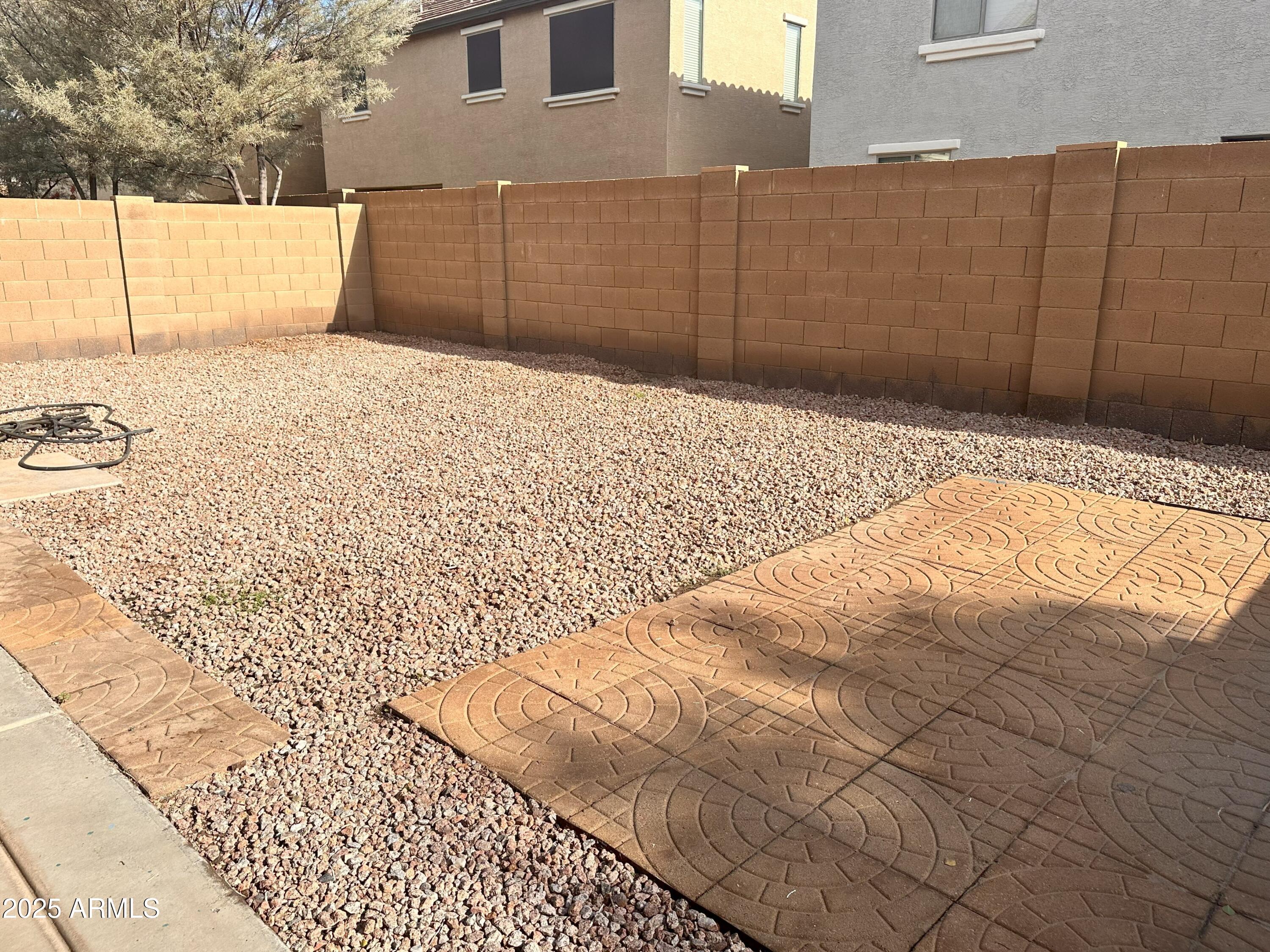 3854 E BATTALA Avenue