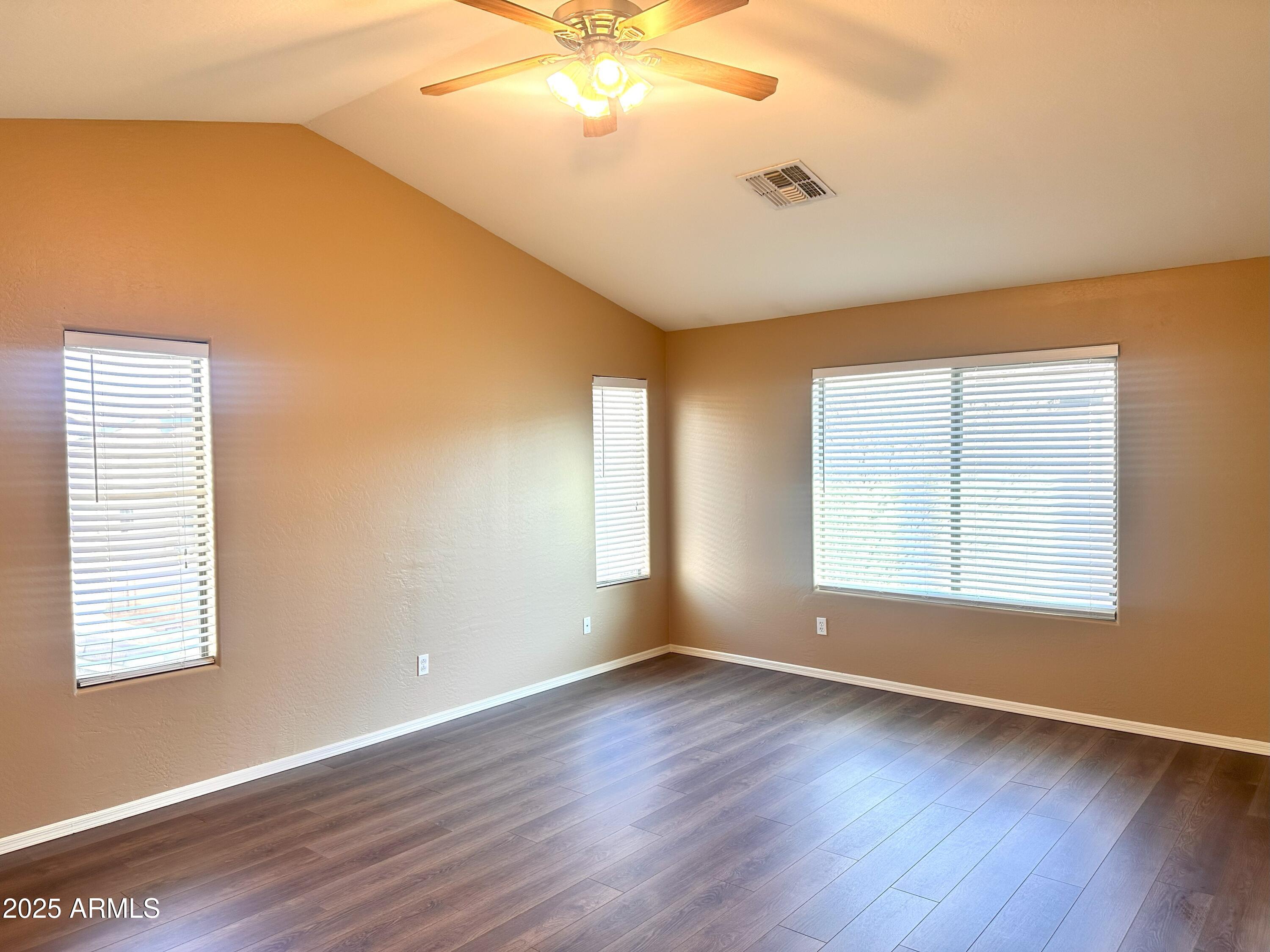 3854 E BATTALA Avenue