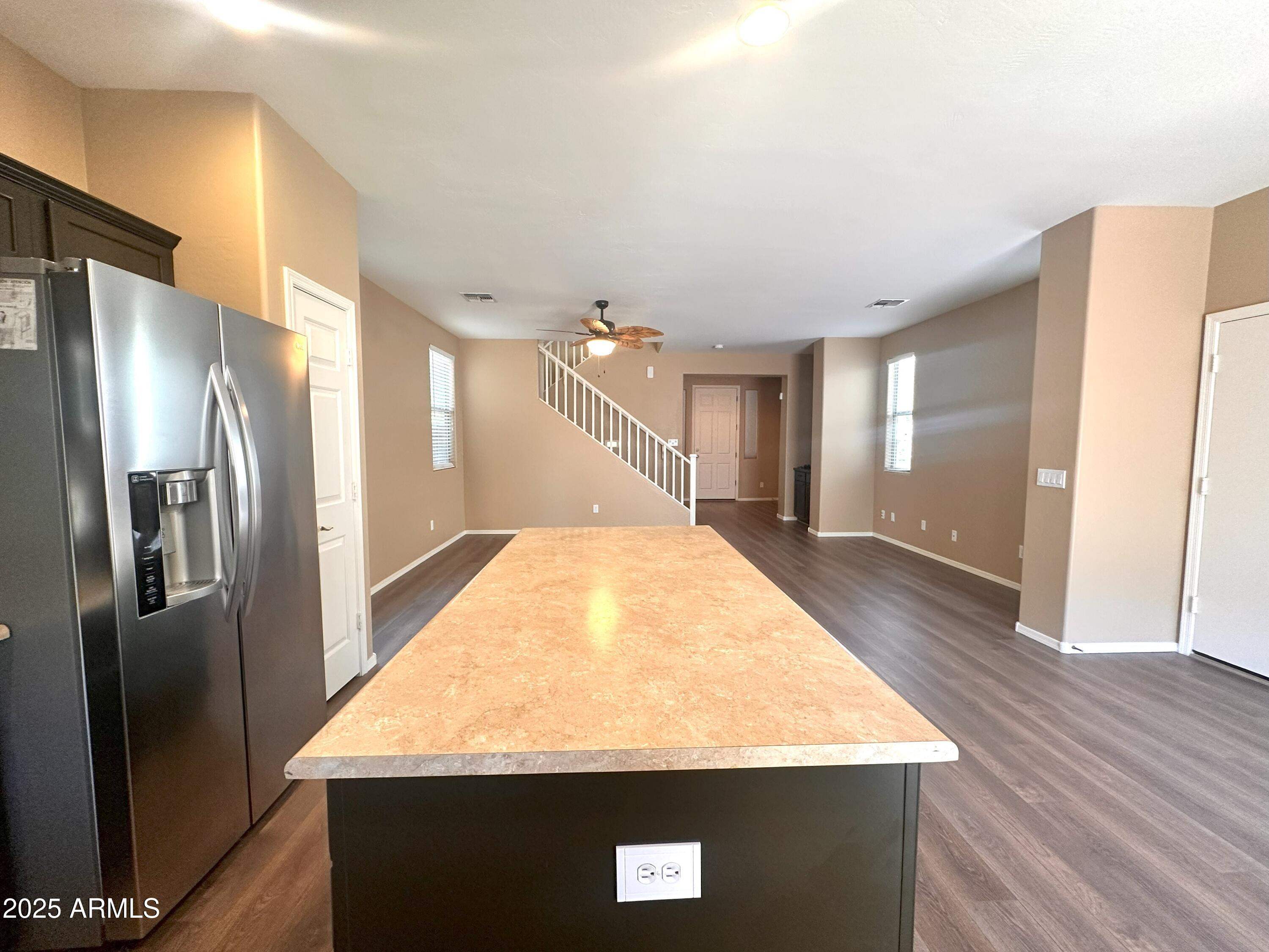 3854 E BATTALA Avenue