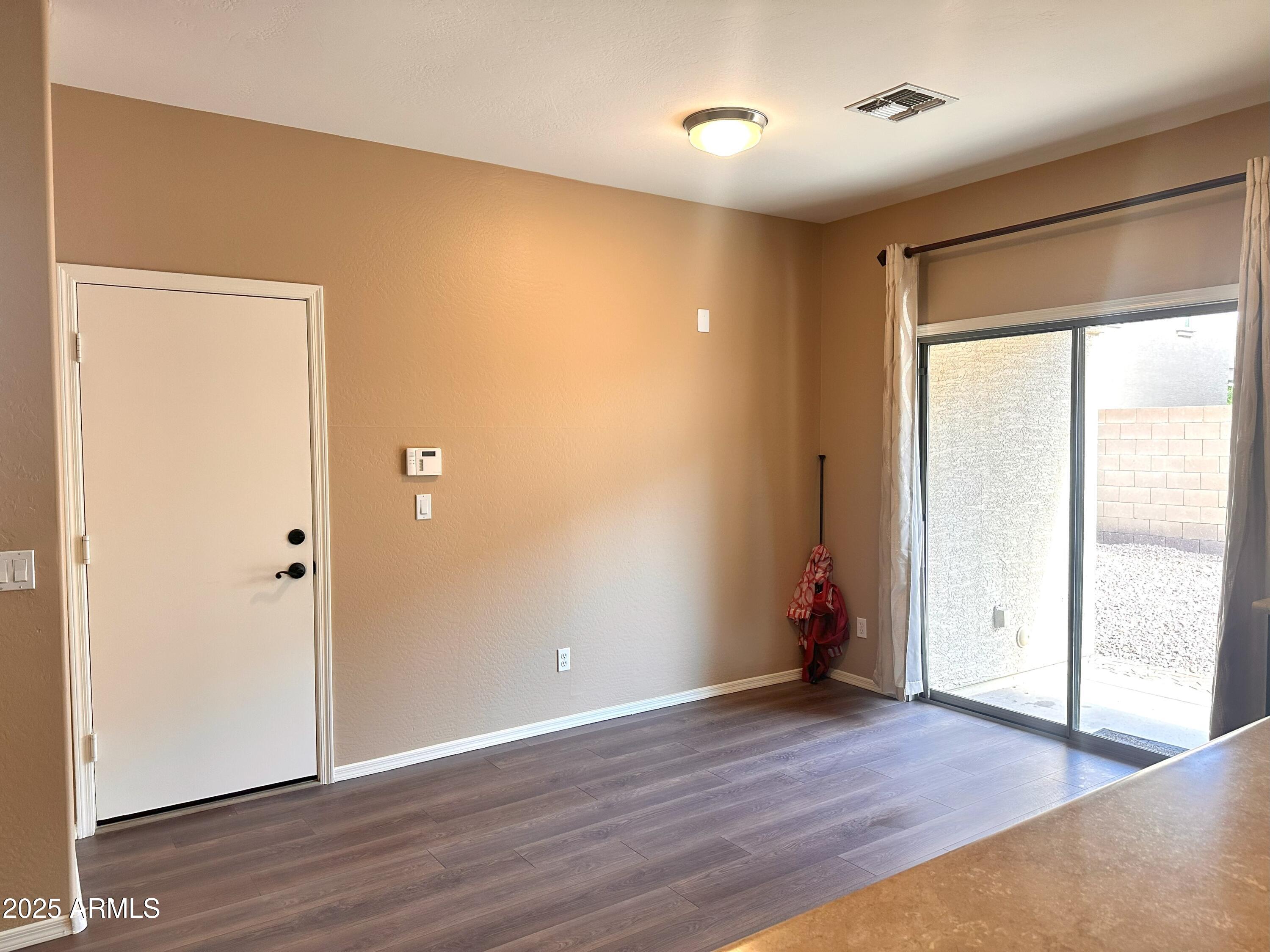 3854 E BATTALA Avenue