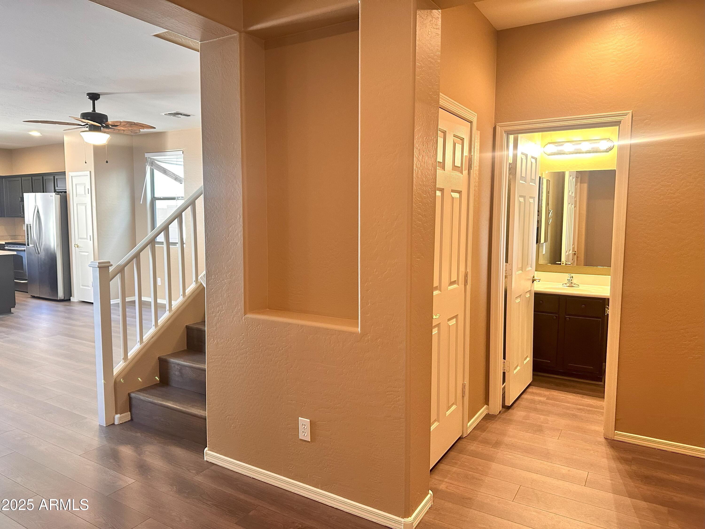 3854 E BATTALA Avenue