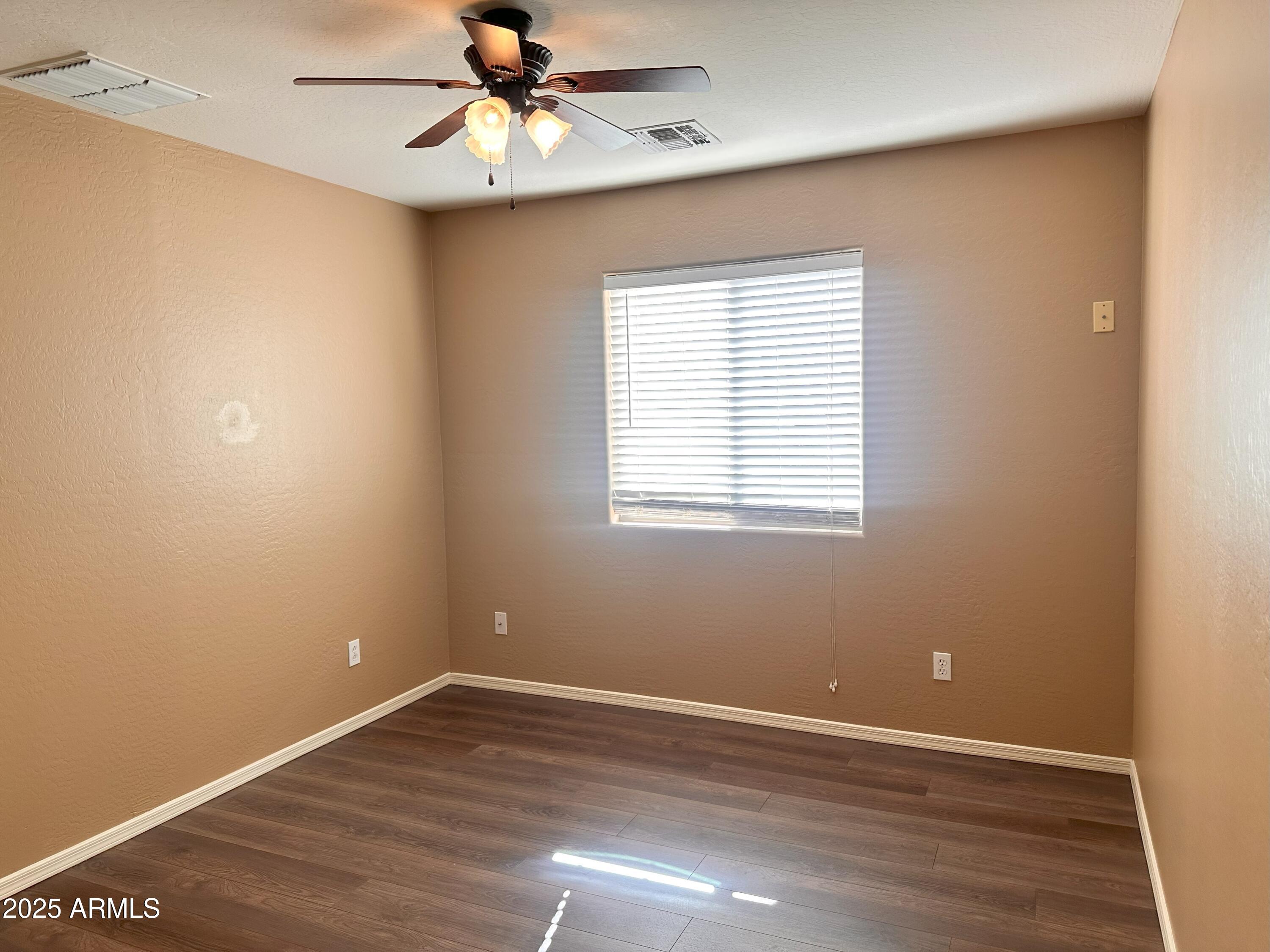 3854 E BATTALA Avenue