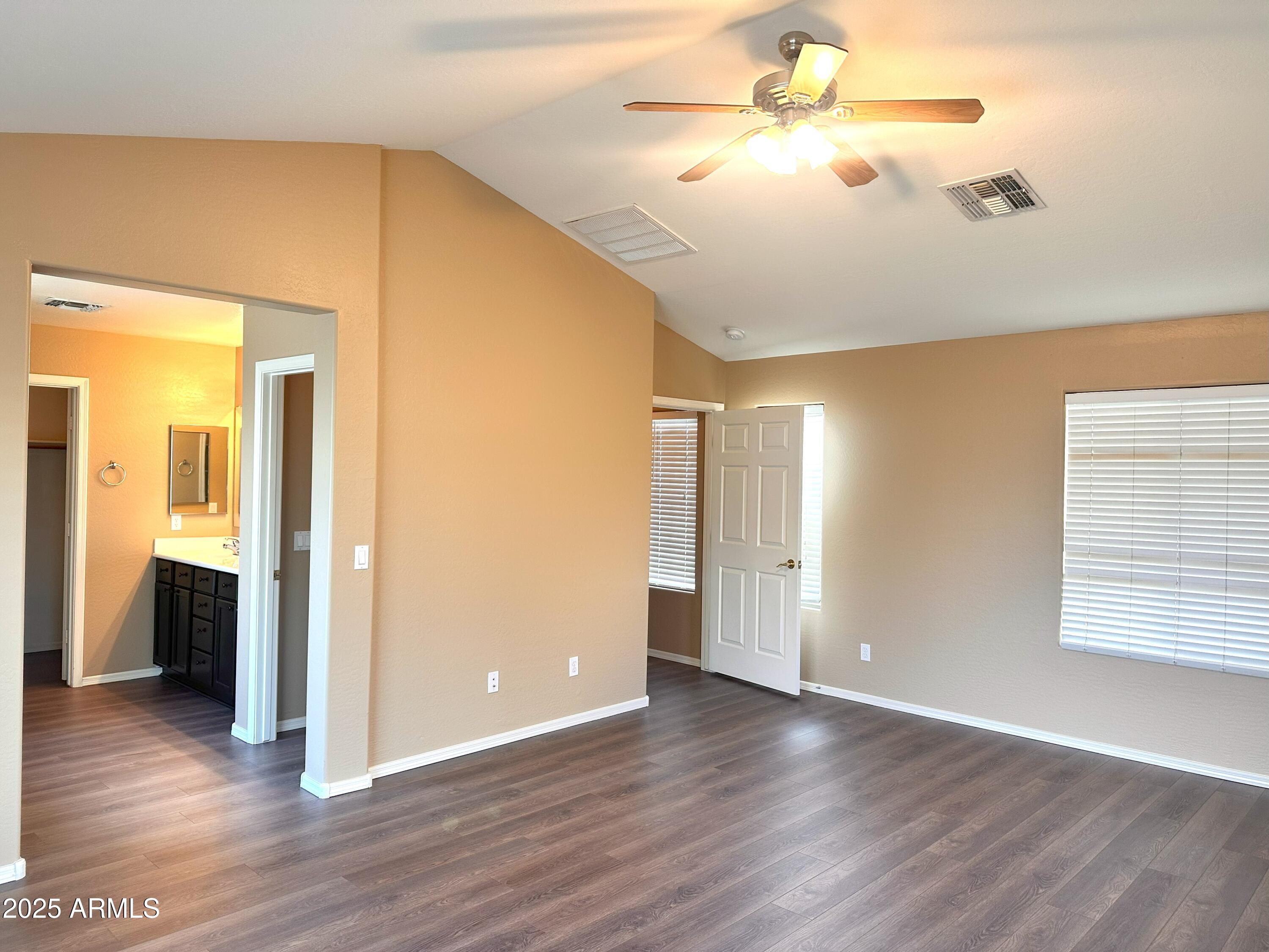 3854 E BATTALA Avenue