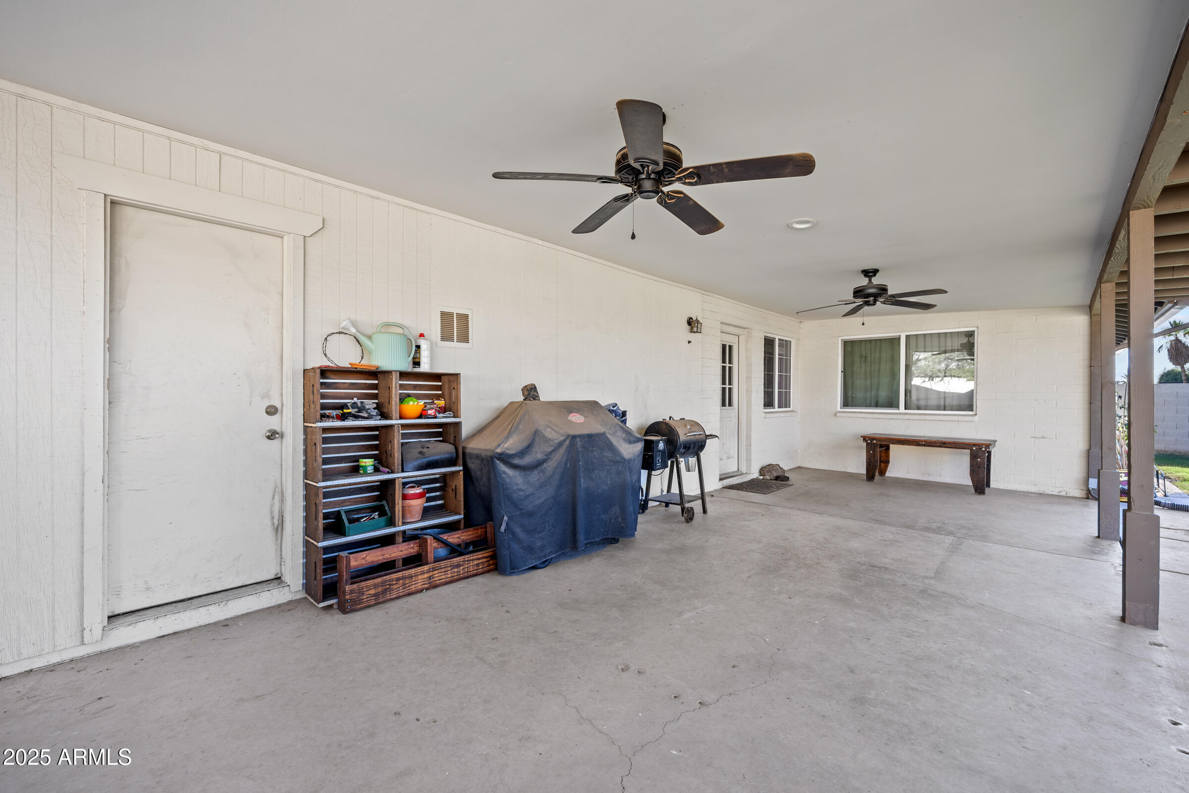 1702 W MICHELLE Drive