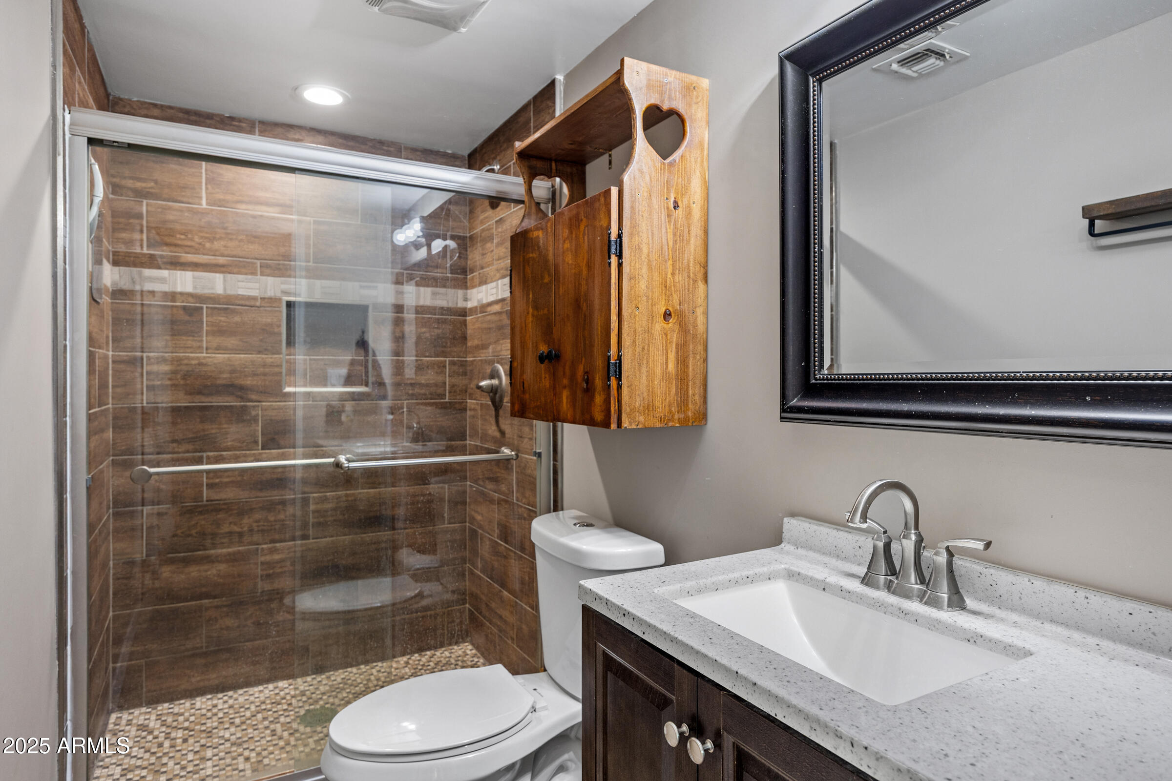 1702 W MICHELLE Drive