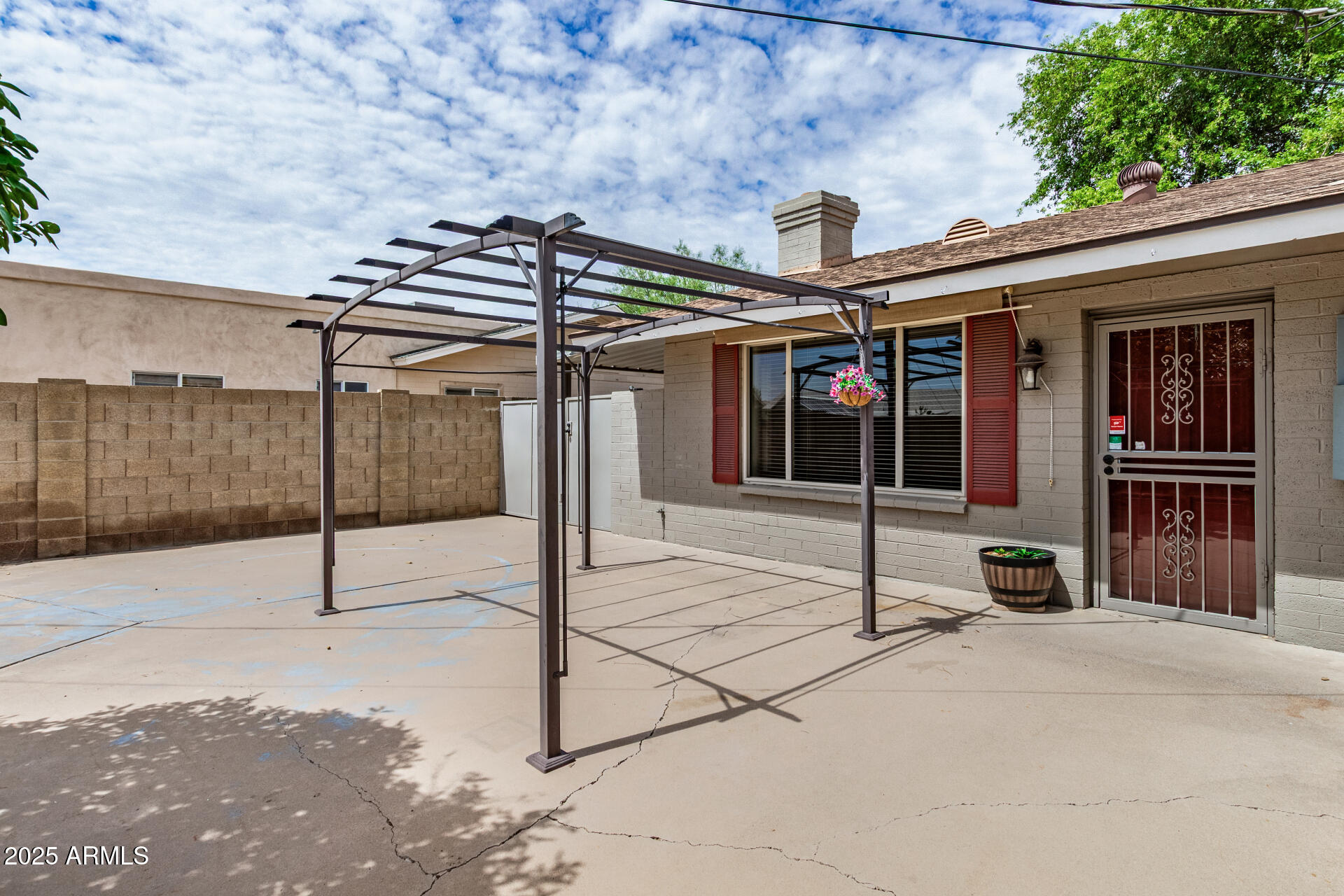 8325 E HAZELWOOD Street