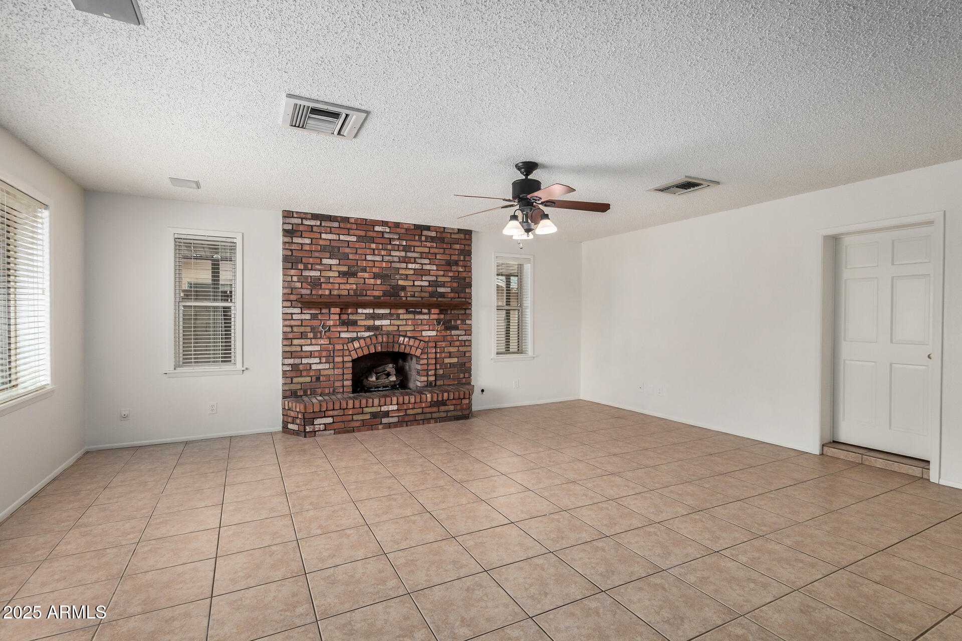 8325 E HAZELWOOD Street