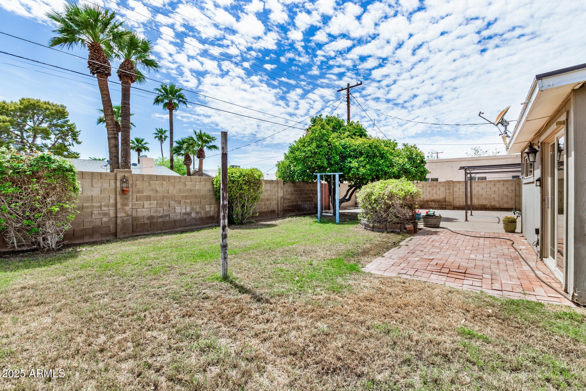 8325 E HAZELWOOD Street