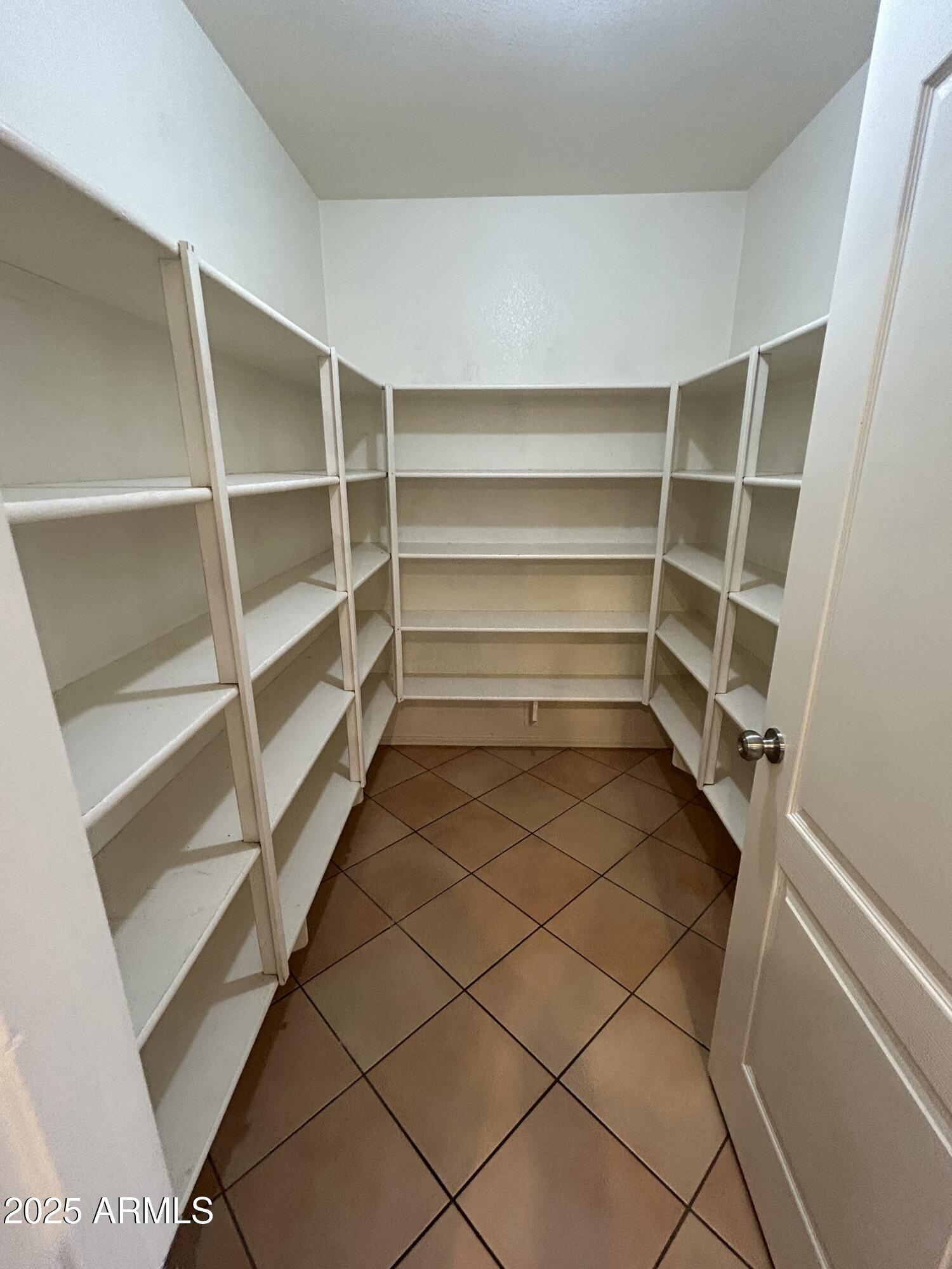 2092 E SMOKE TREE Road