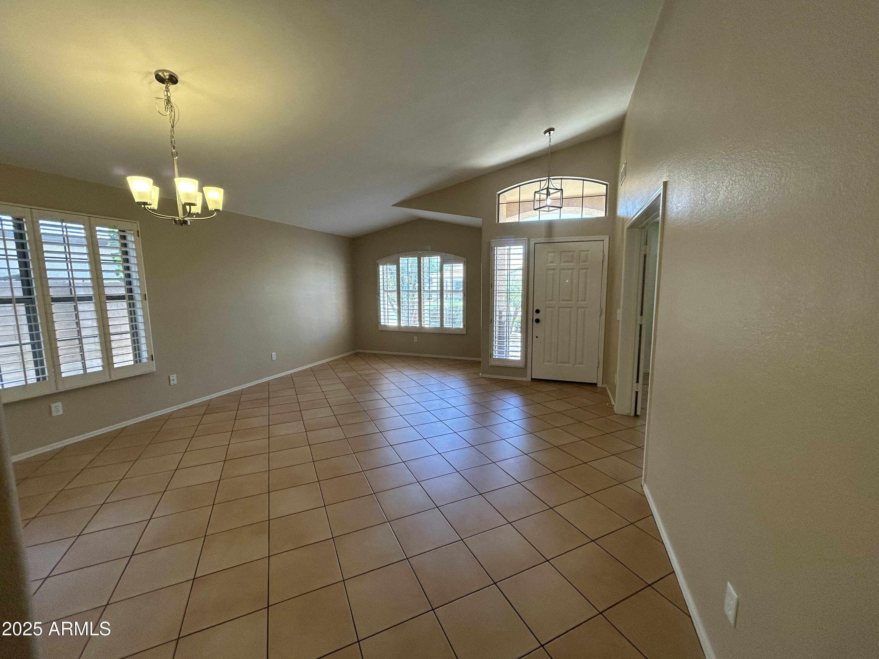 2092 E SMOKE TREE Road