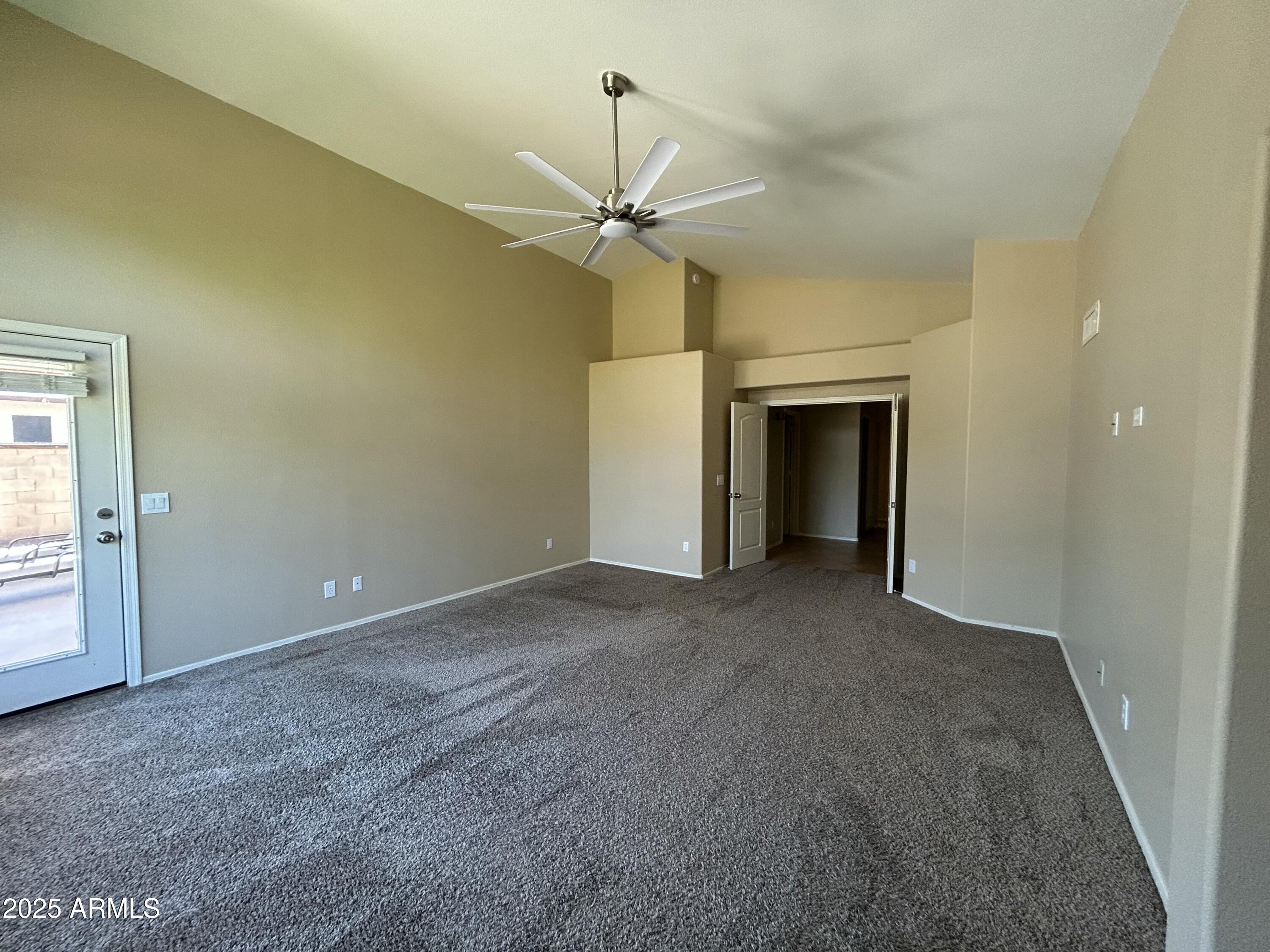 2092 E SMOKE TREE Road