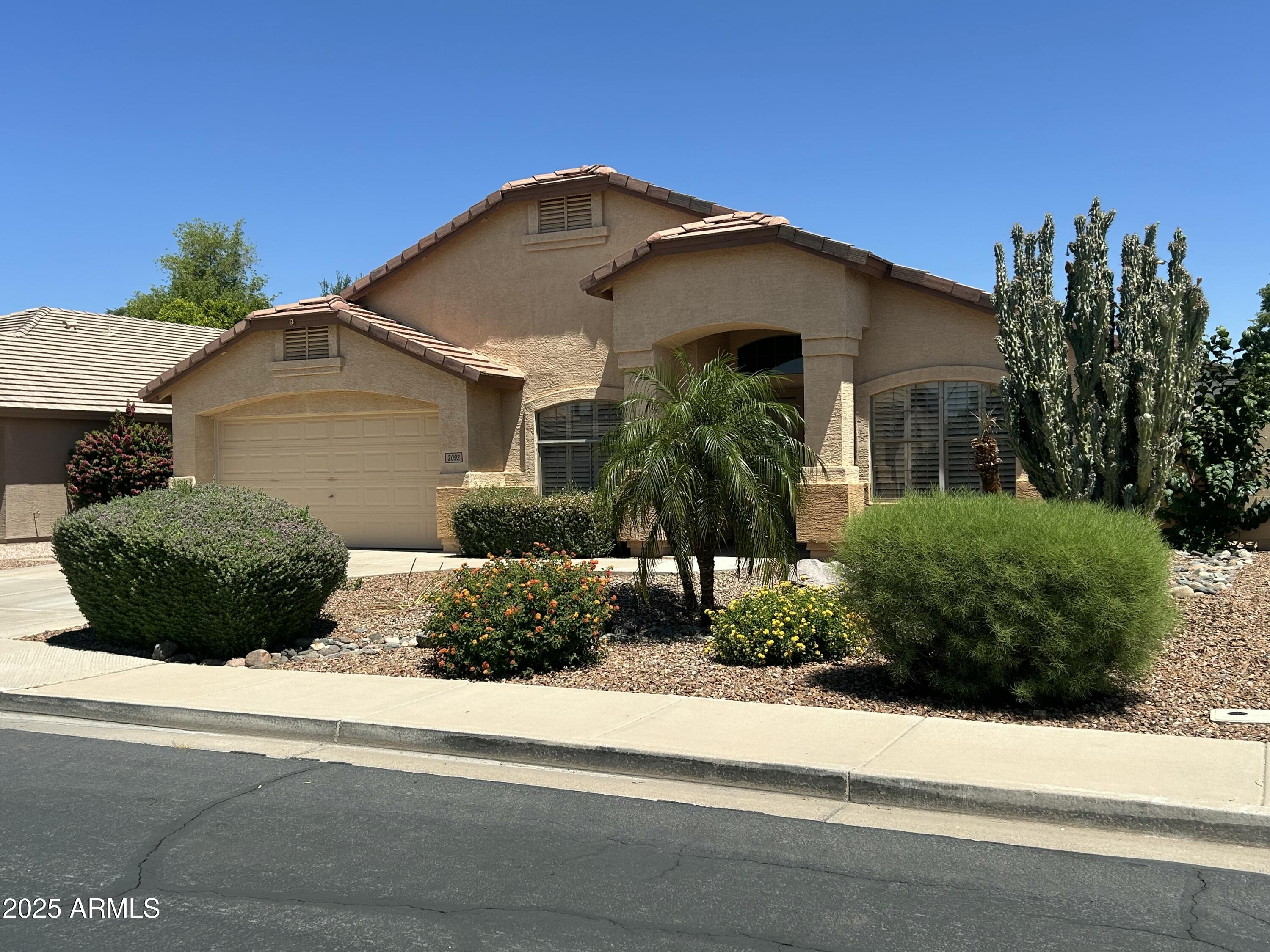 2092 E SMOKE TREE Road