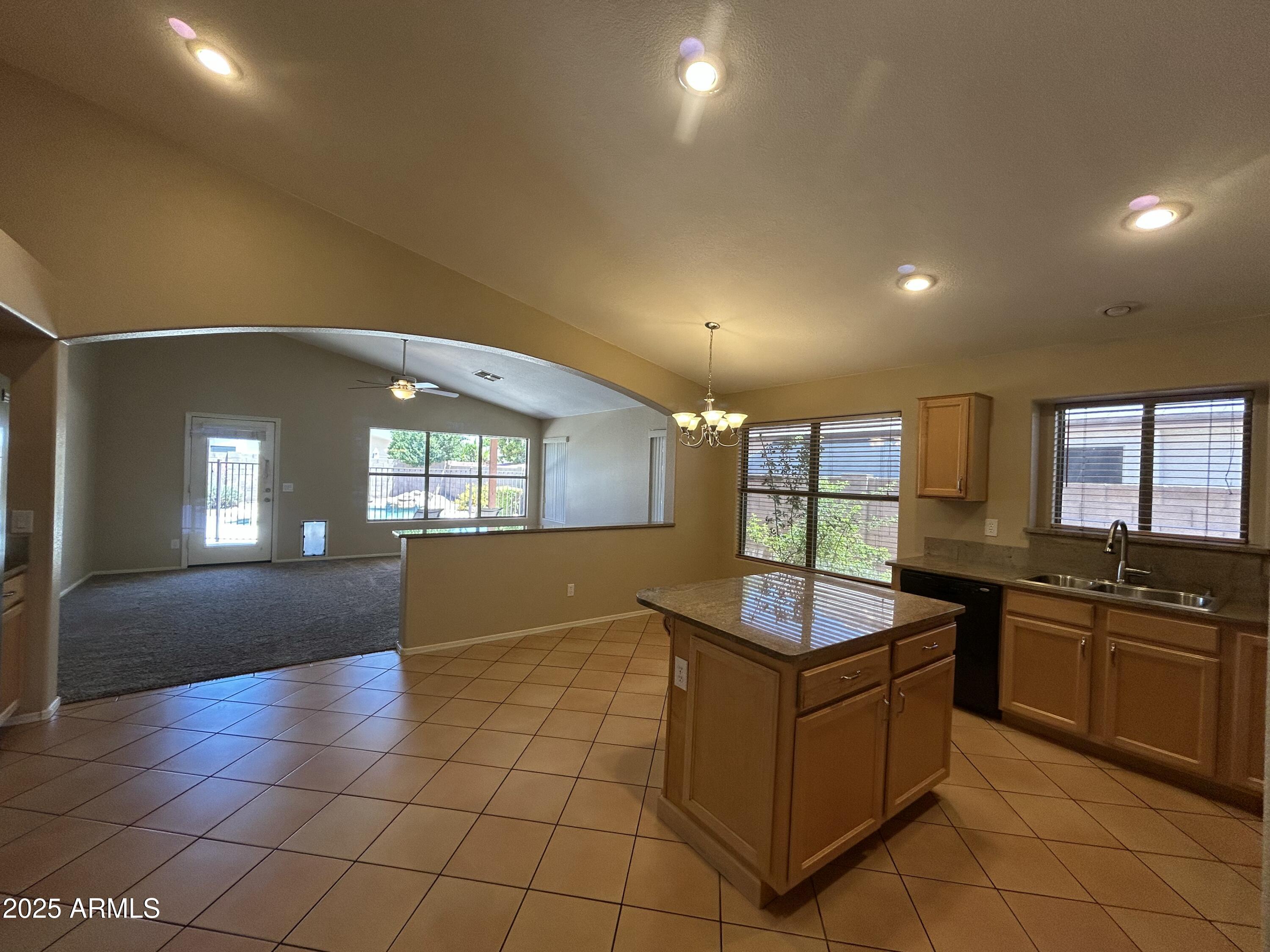 2092 E SMOKE TREE Road