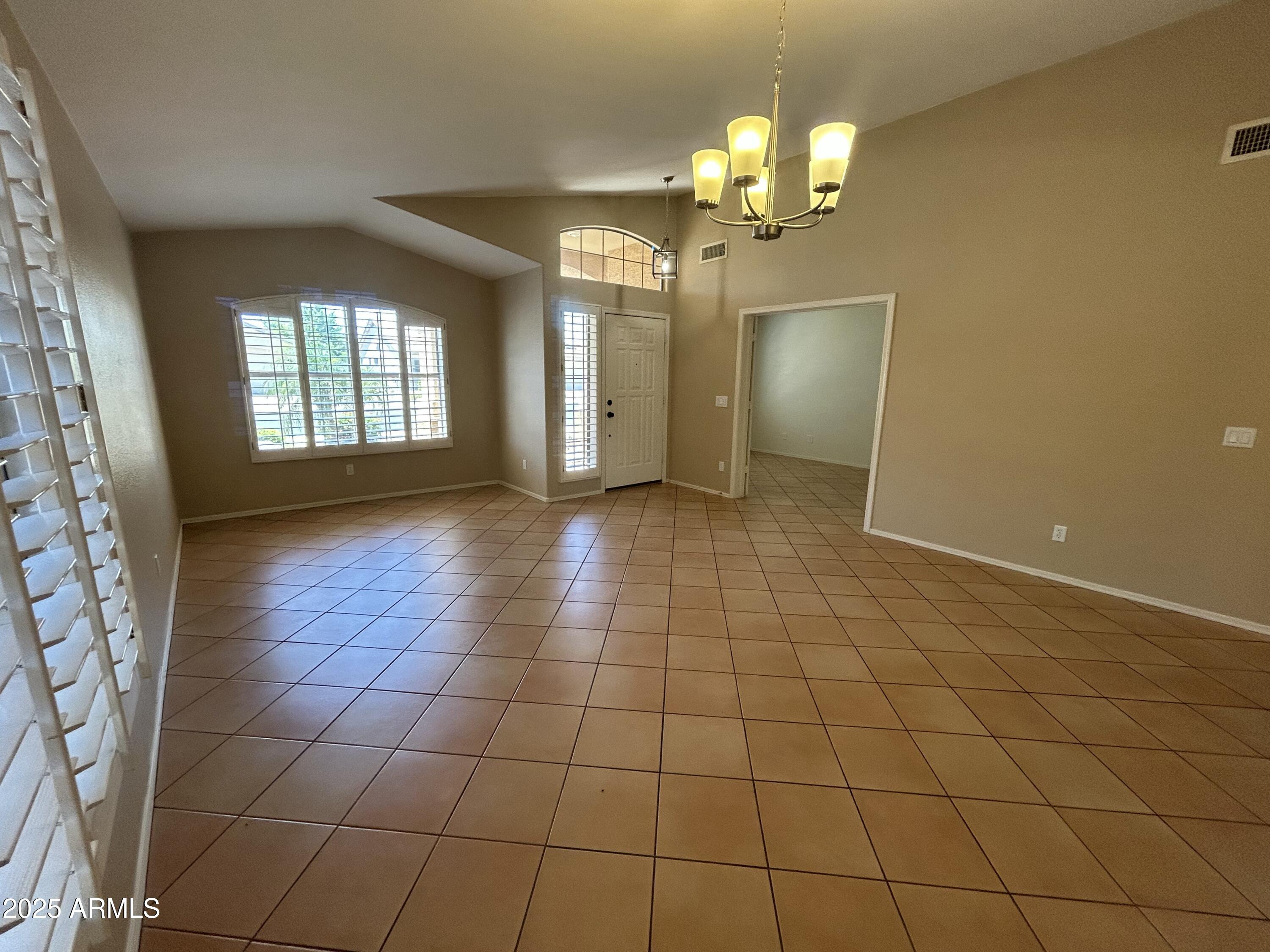 2092 E SMOKE TREE Road