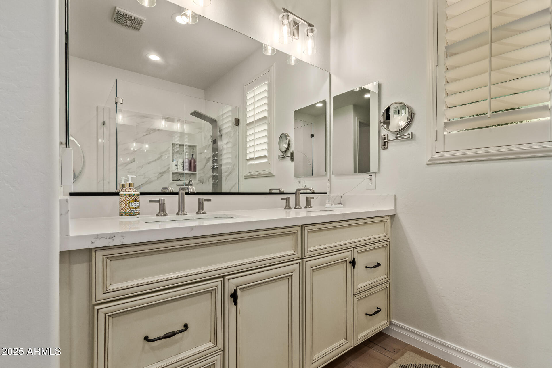 192 E Prescott Drive