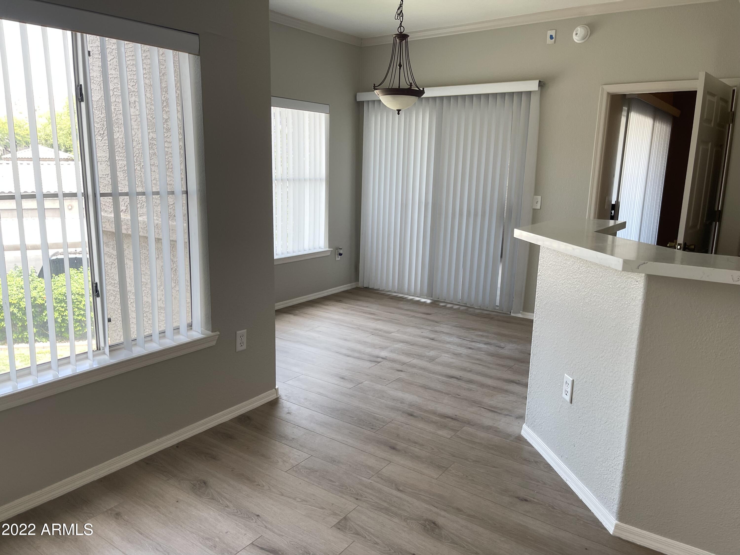 3236 E CHANDLER Boulevard, 2093