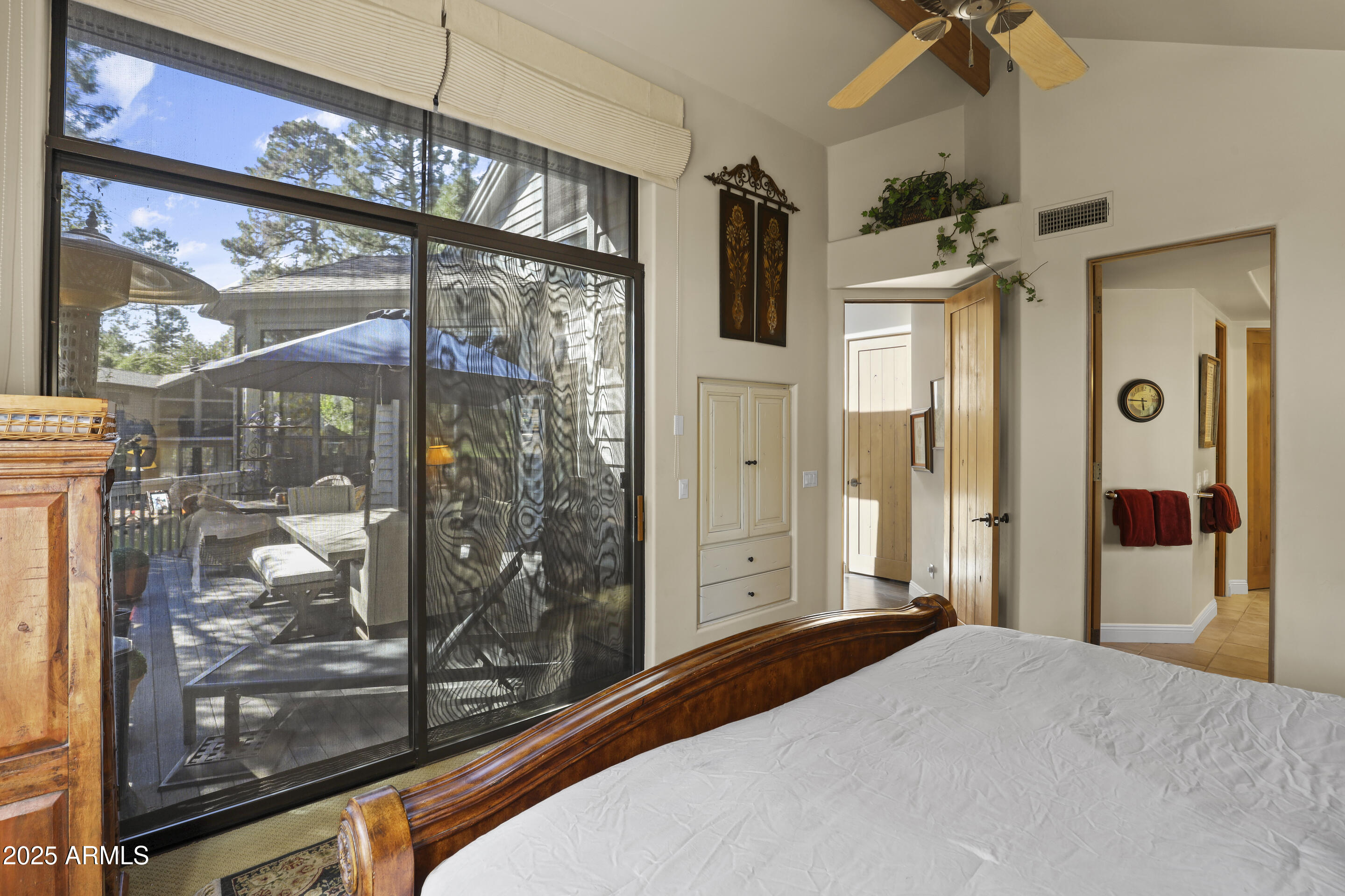 2609 E PINE ISLAND Lane