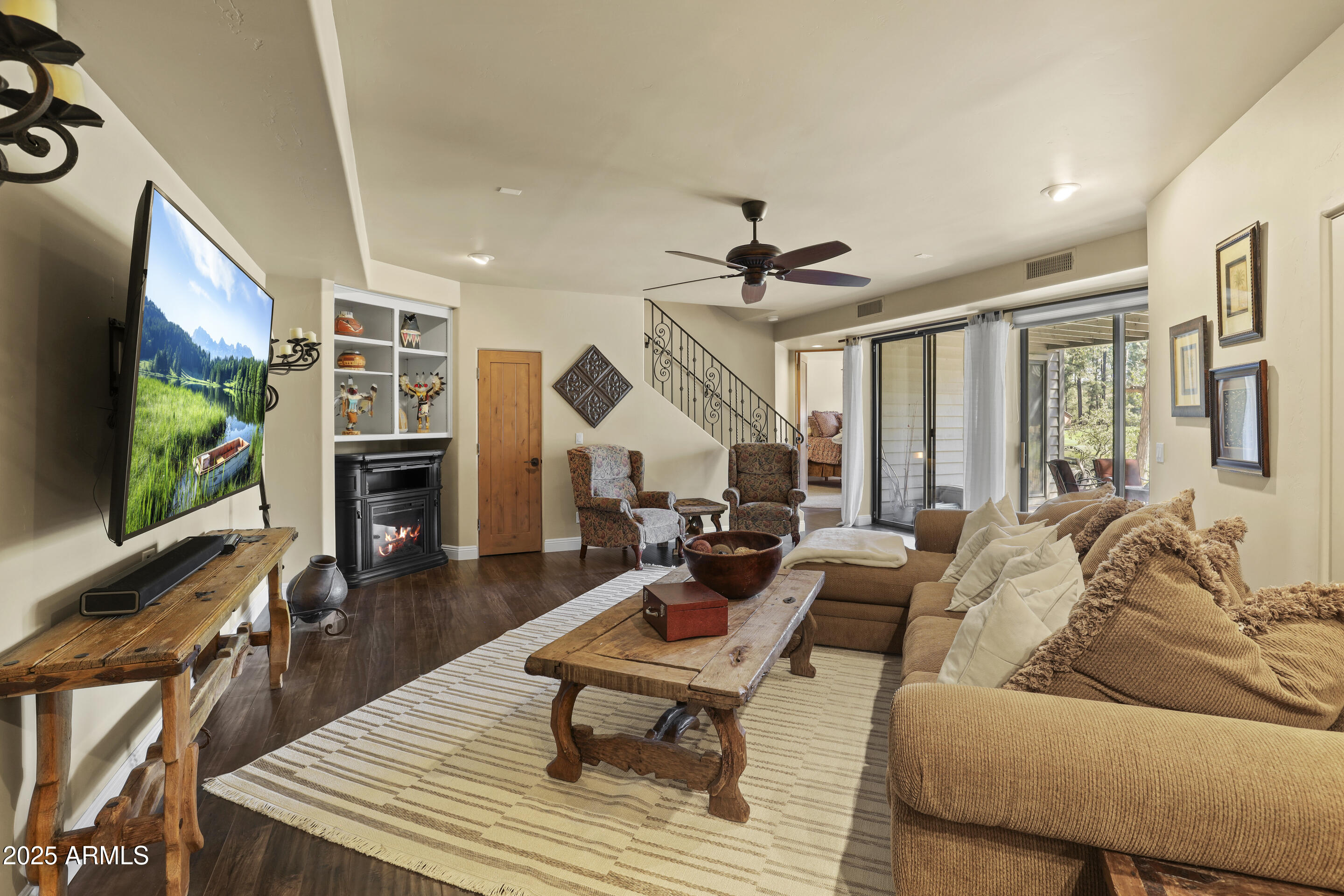 2609 E PINE ISLAND Lane