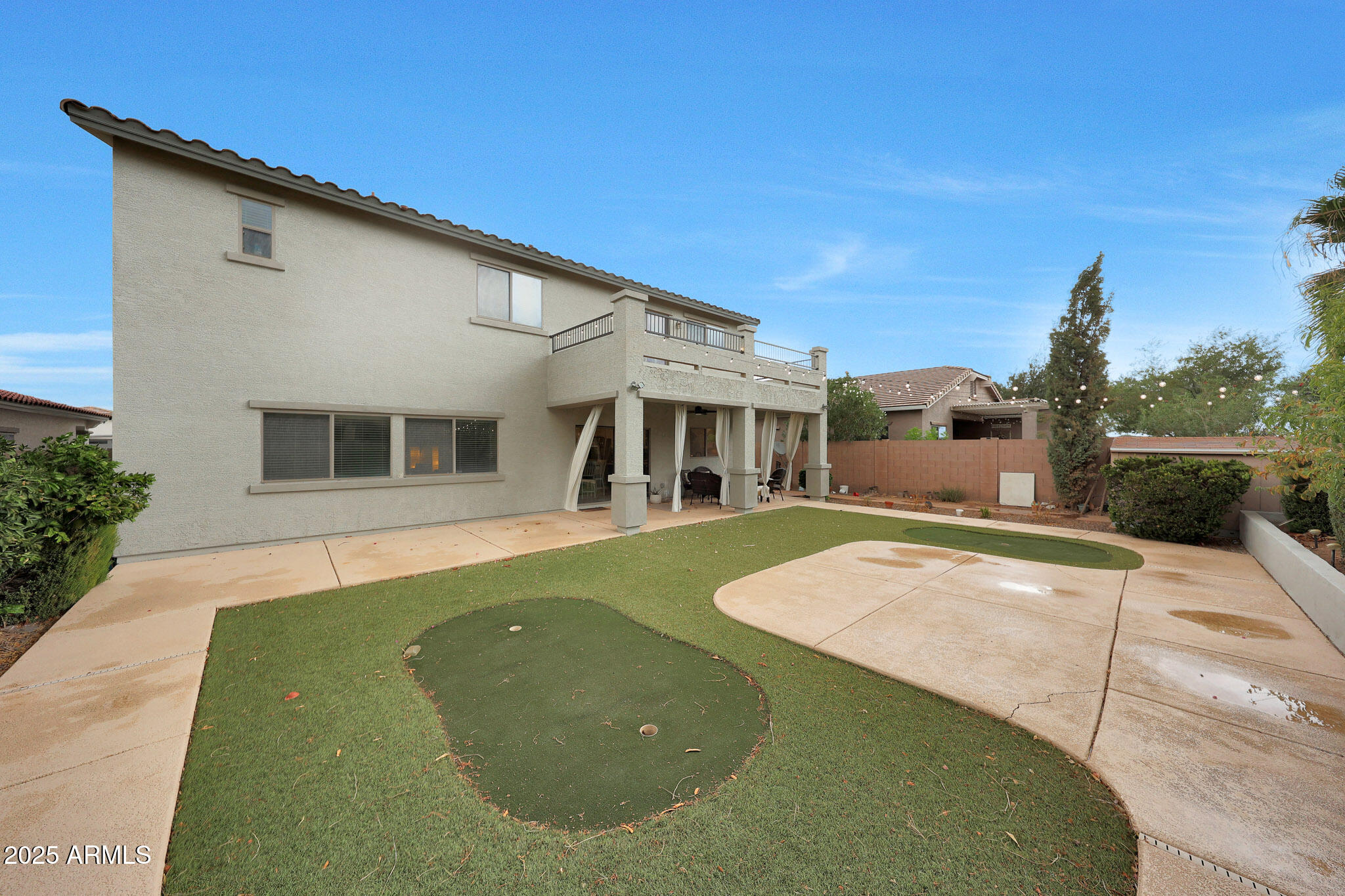 2759 E FICUS Way