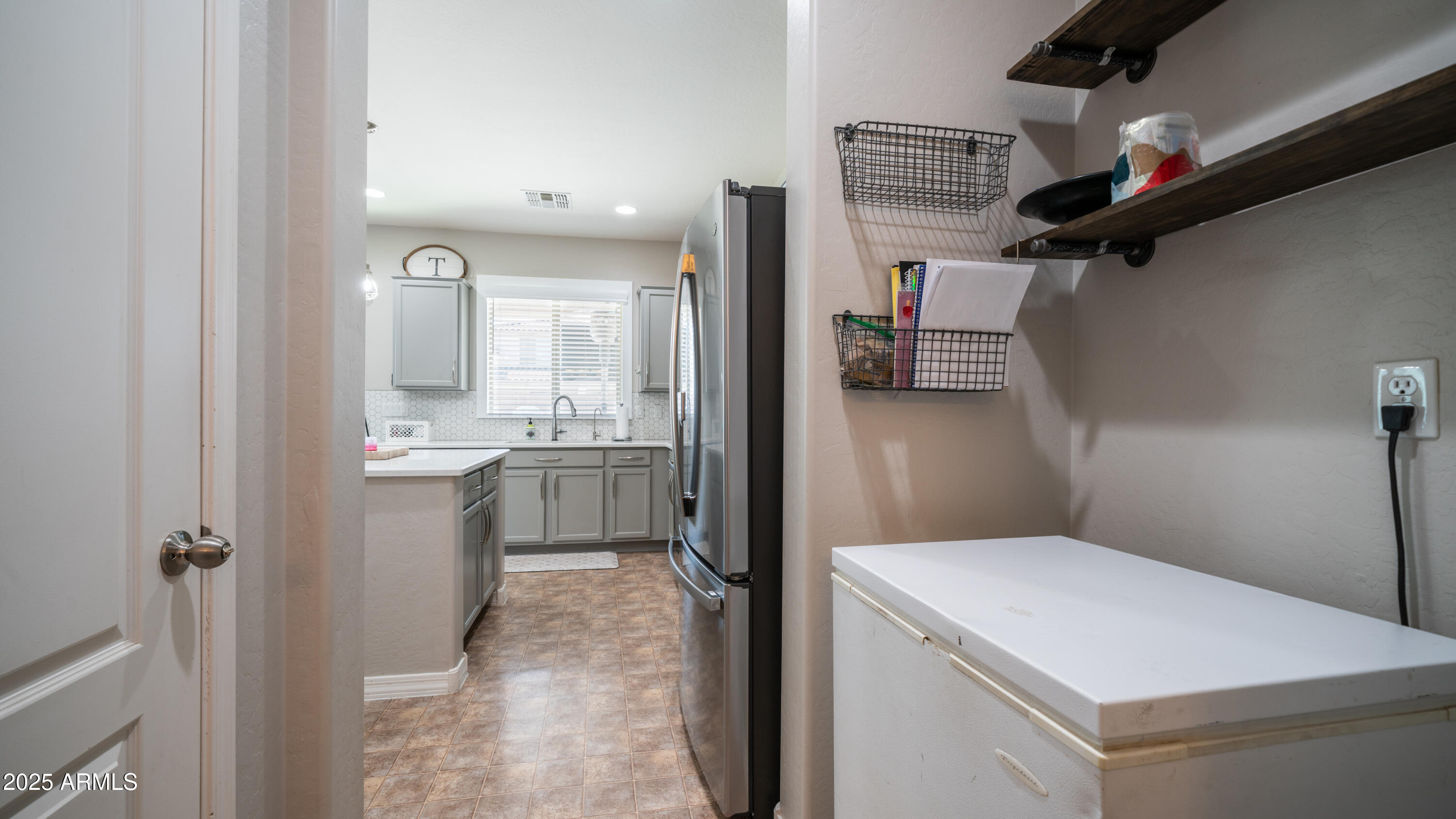 40589 W PARKHILL Drive