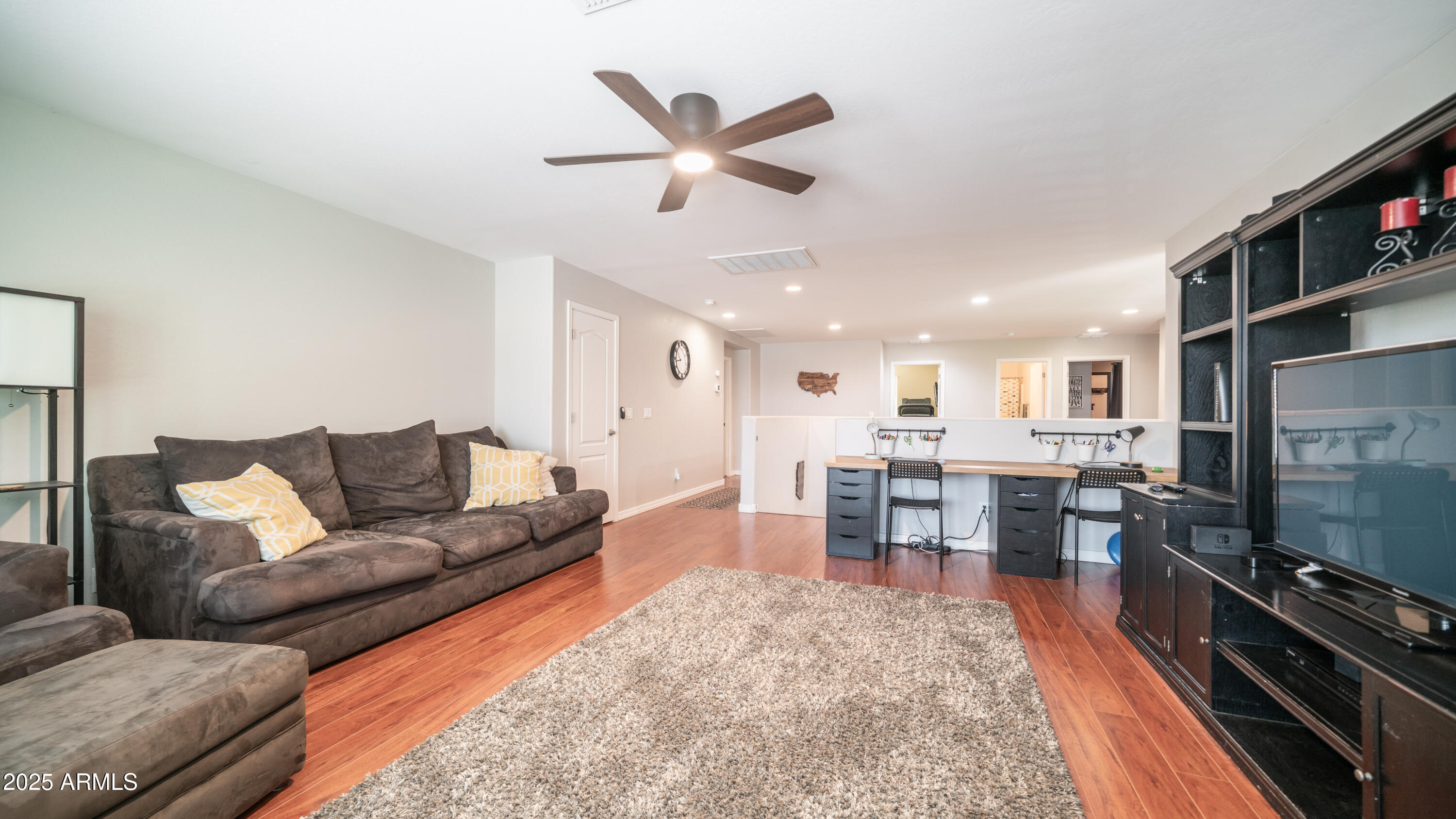 40589 W PARKHILL Drive