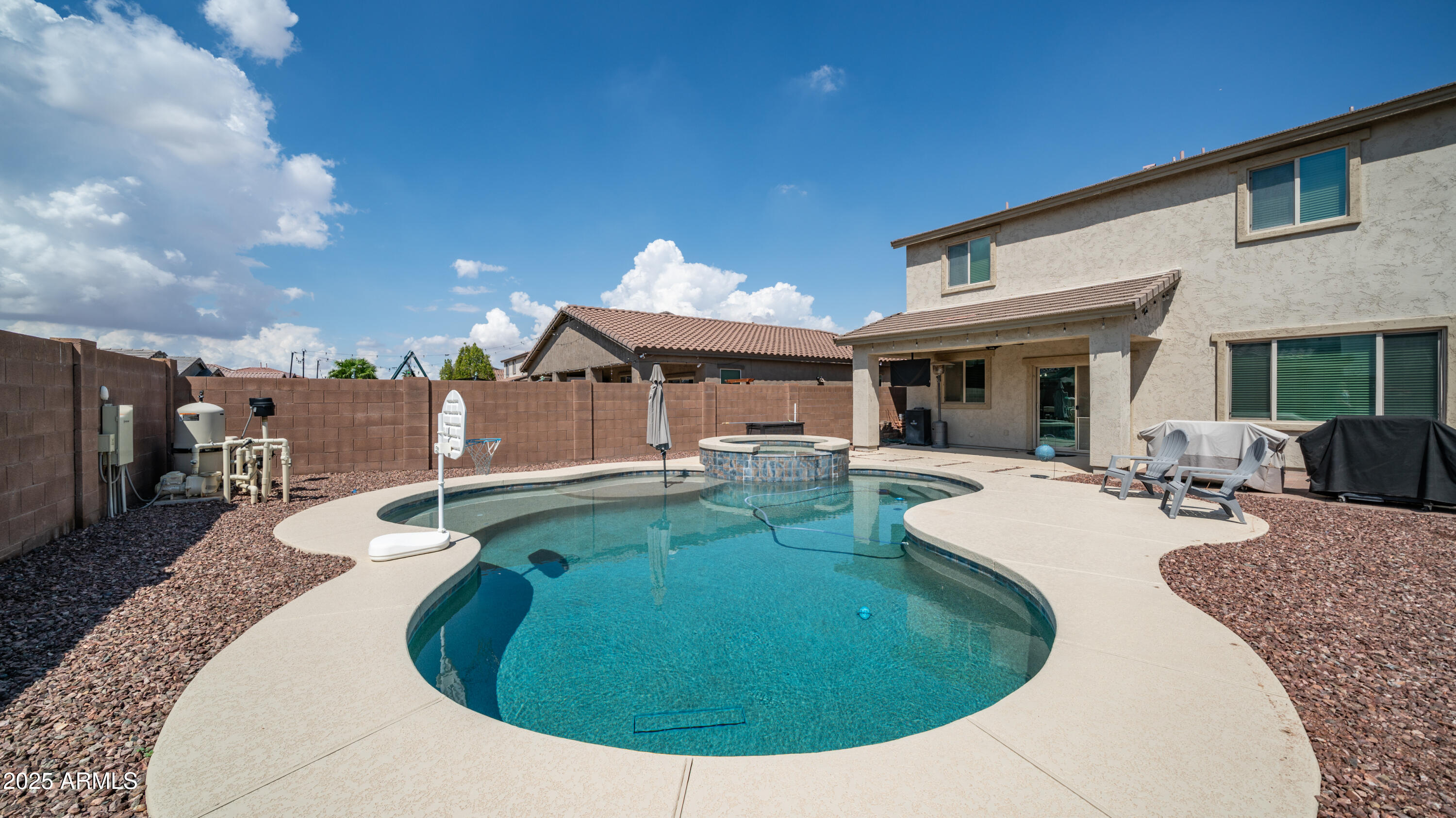 40589 W PARKHILL Drive