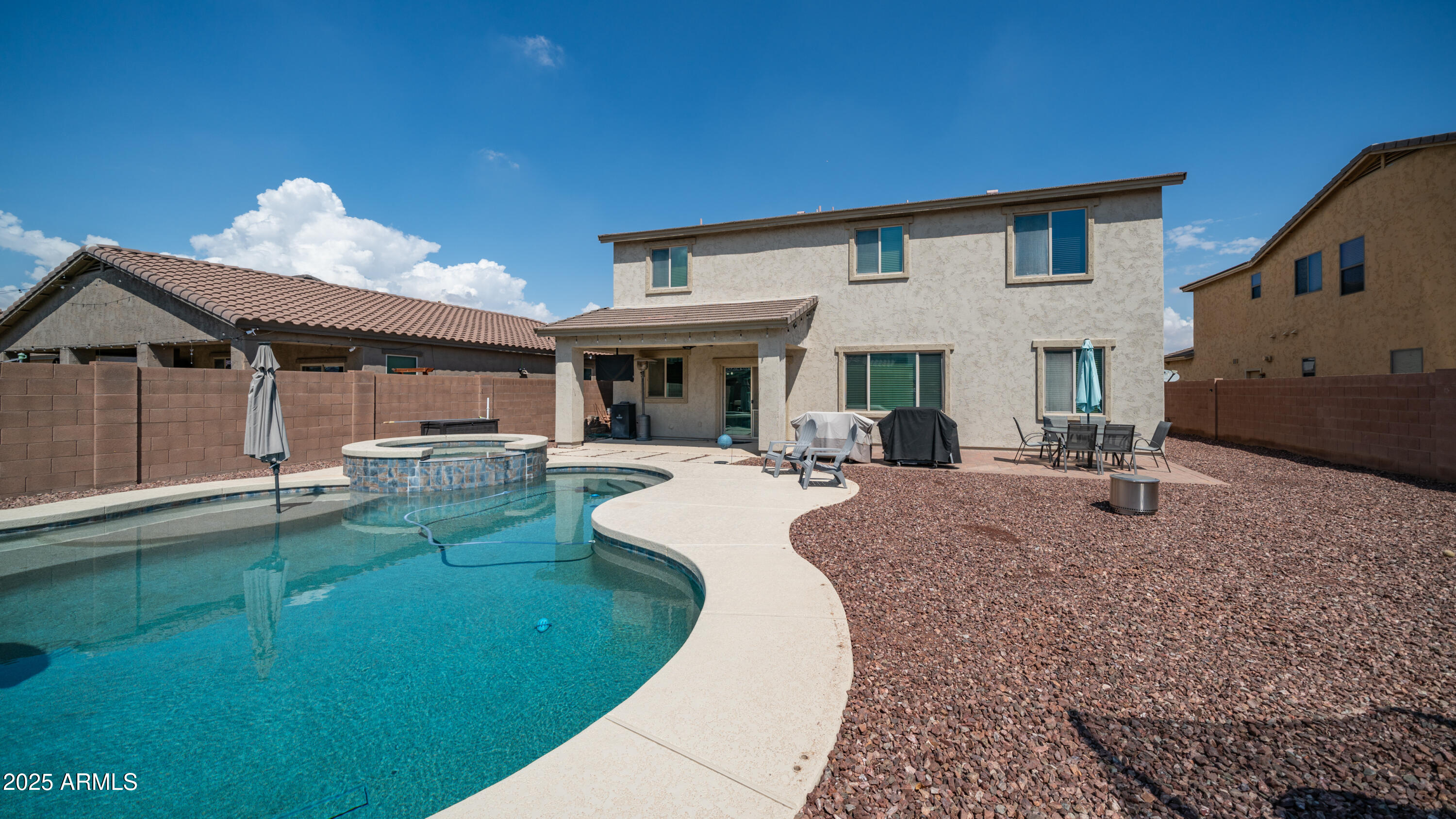 40589 W PARKHILL Drive