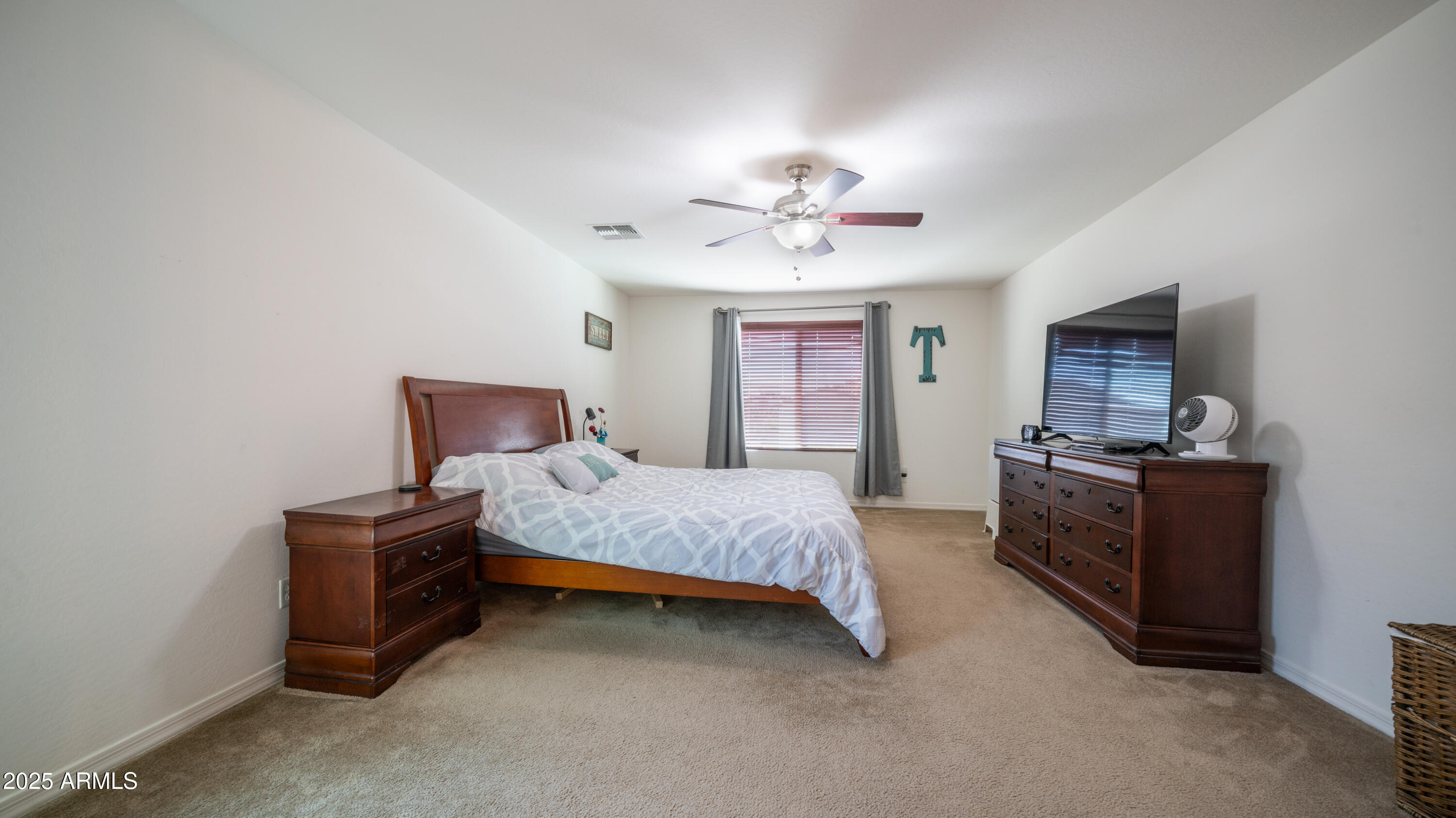 40589 W PARKHILL Drive