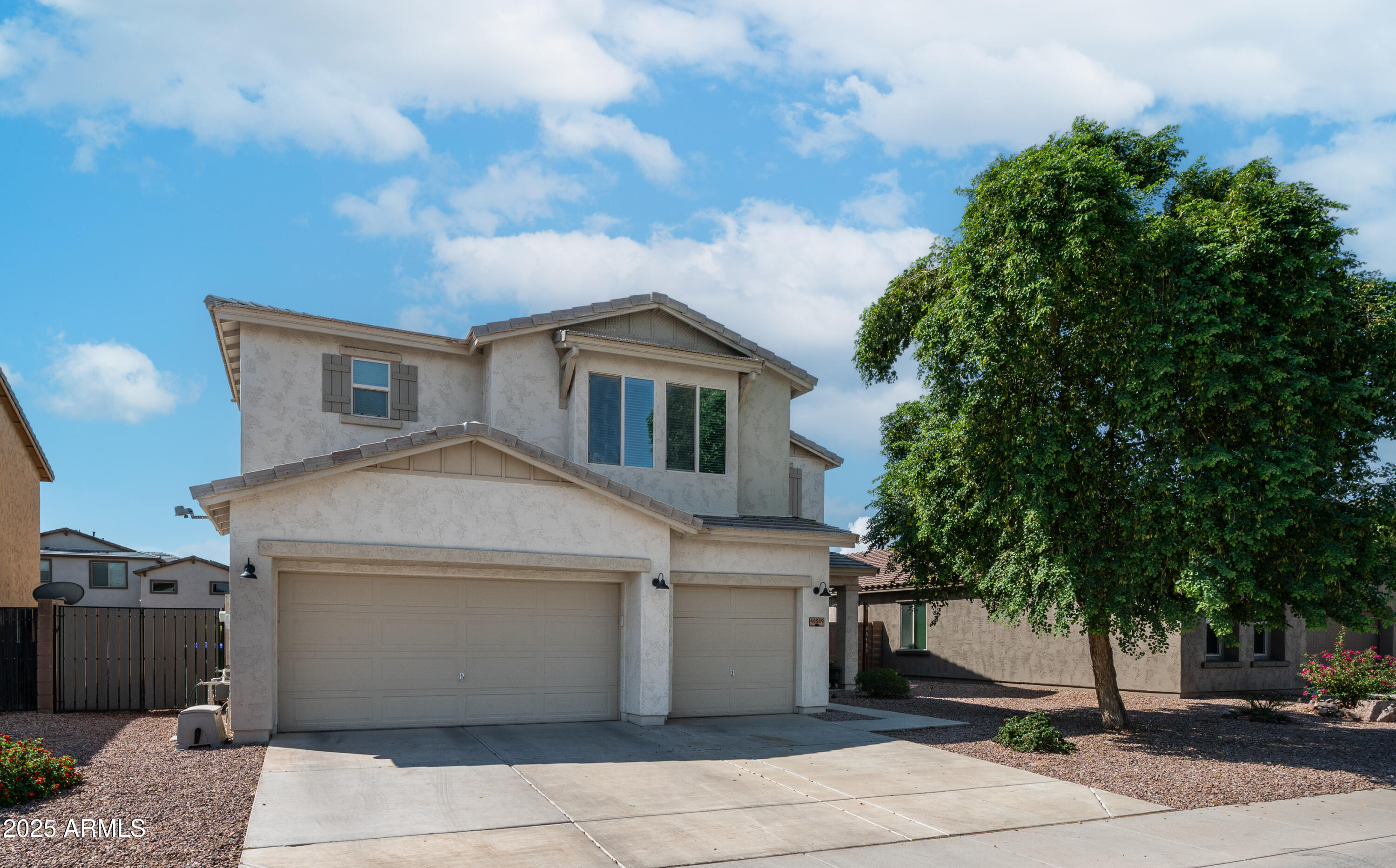 40589 W PARKHILL Drive