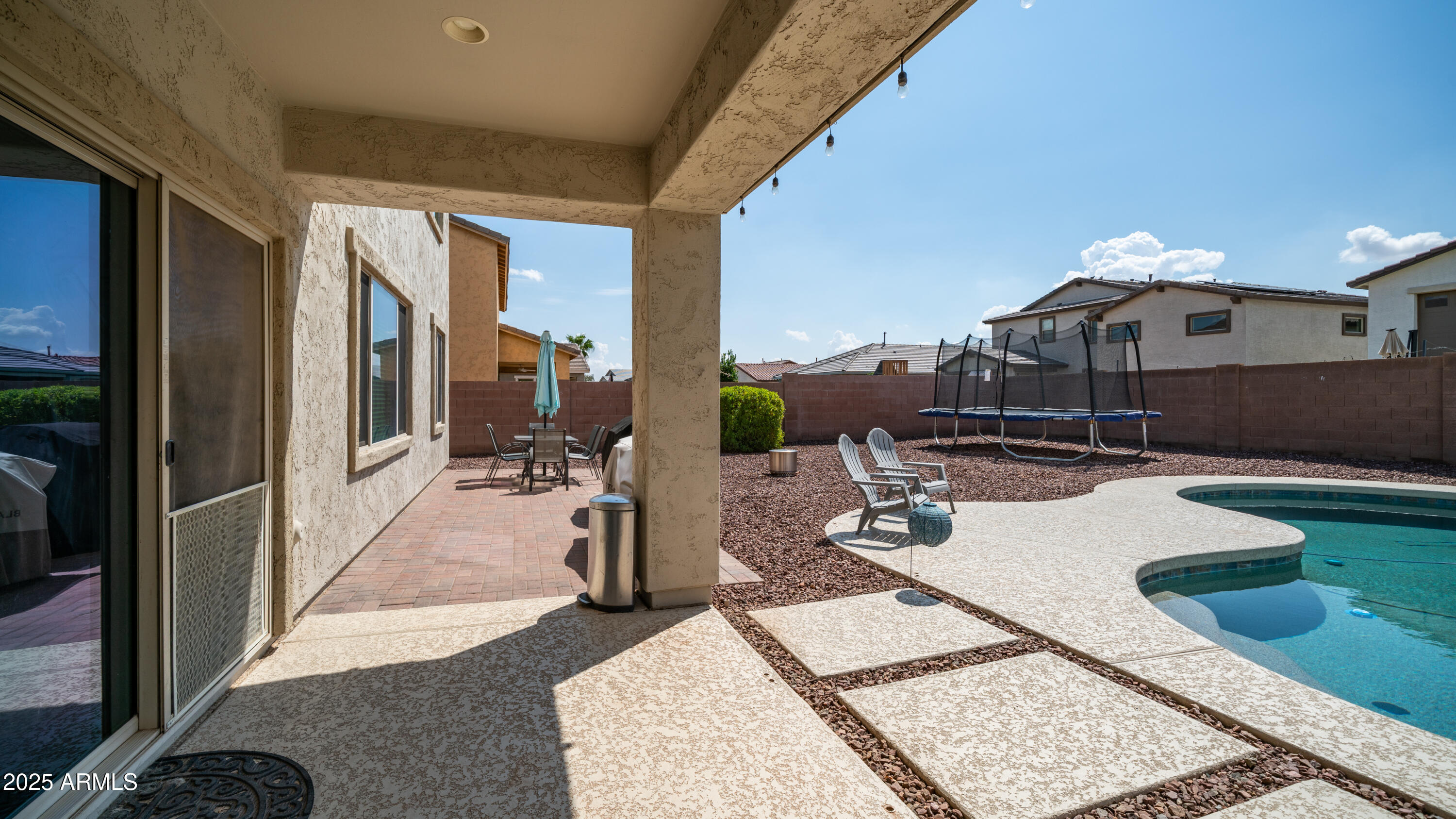 40589 W PARKHILL Drive