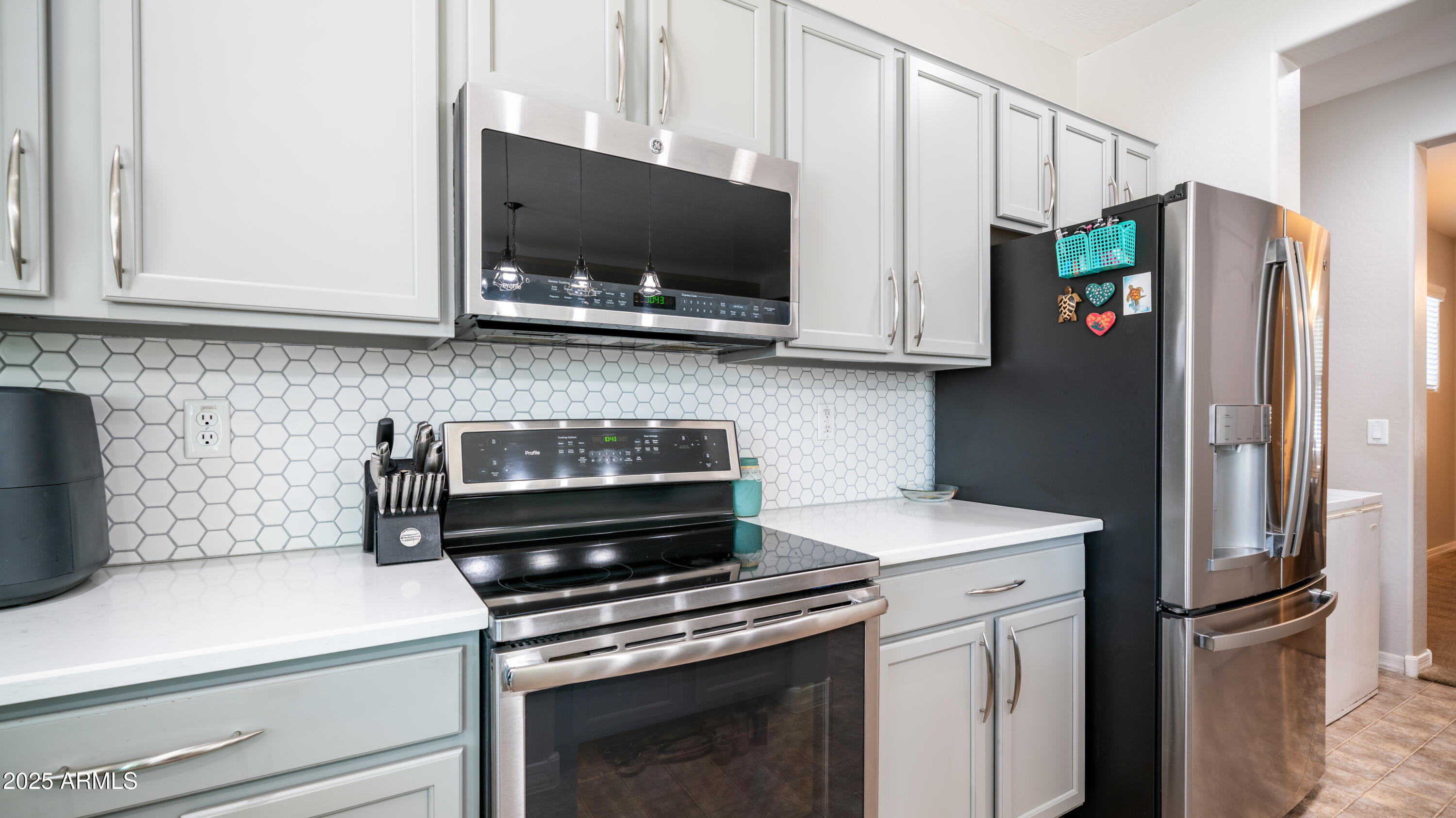 40589 W PARKHILL Drive