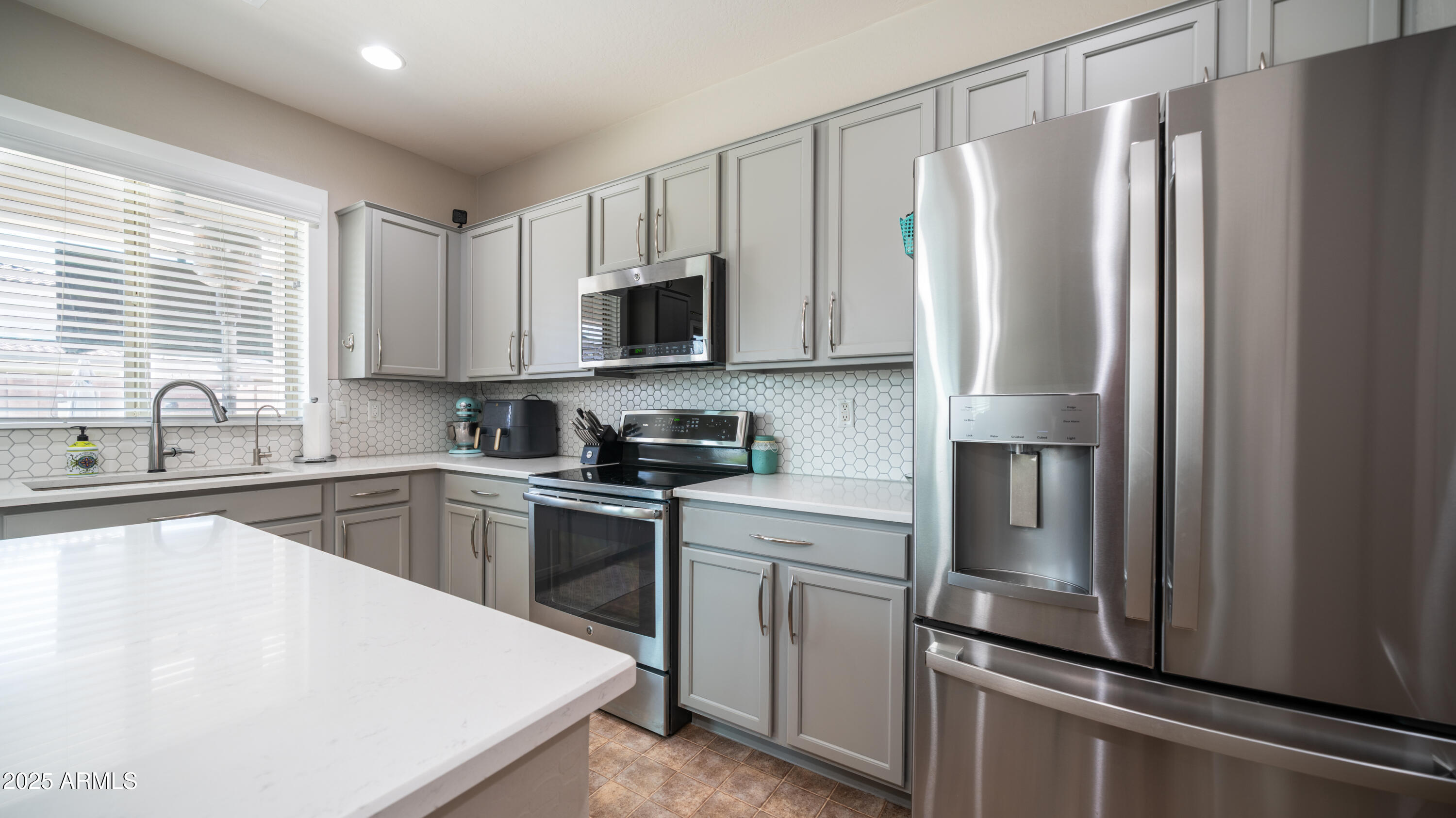 40589 W PARKHILL Drive