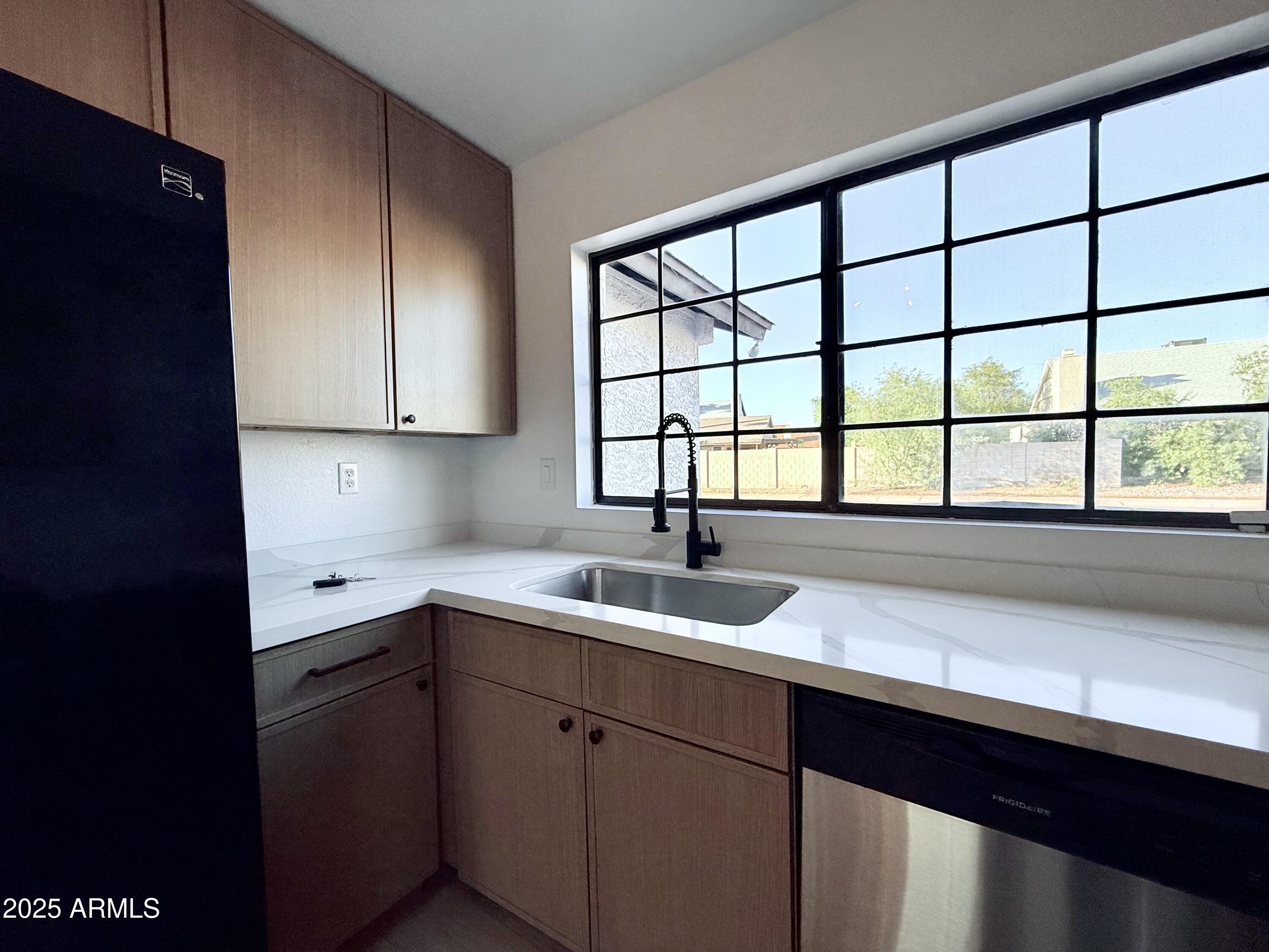 8665 E BELLEVIEW Place