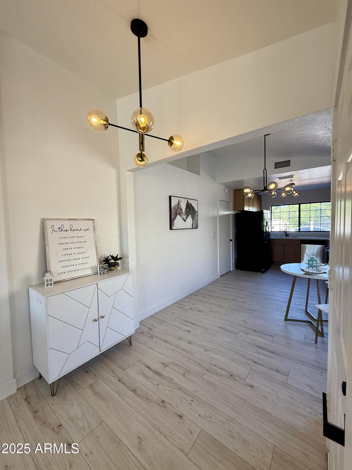 8665 E BELLEVIEW Place