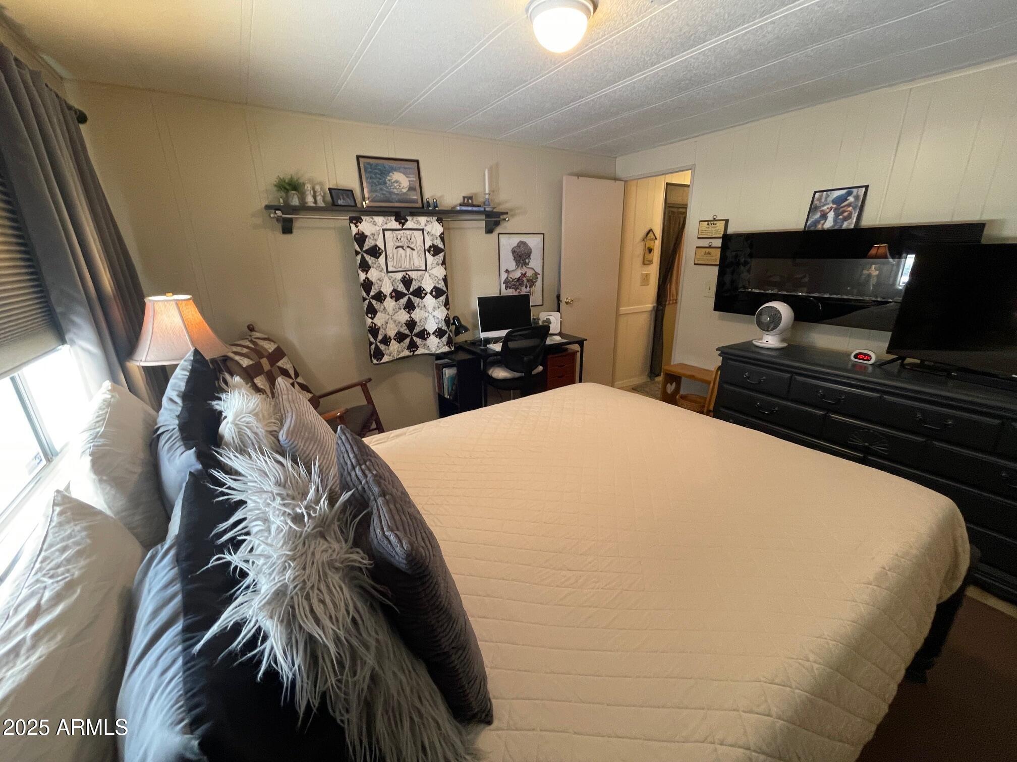 980 E Broadway Avenue 15