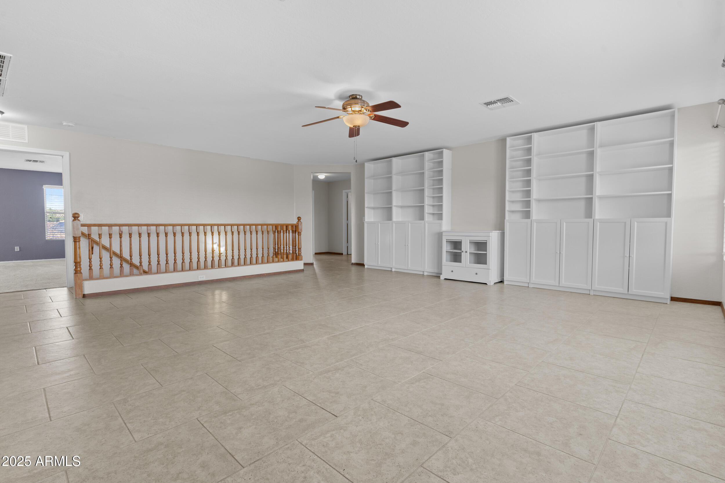 11536 E QUEENSBOROUGH Avenue