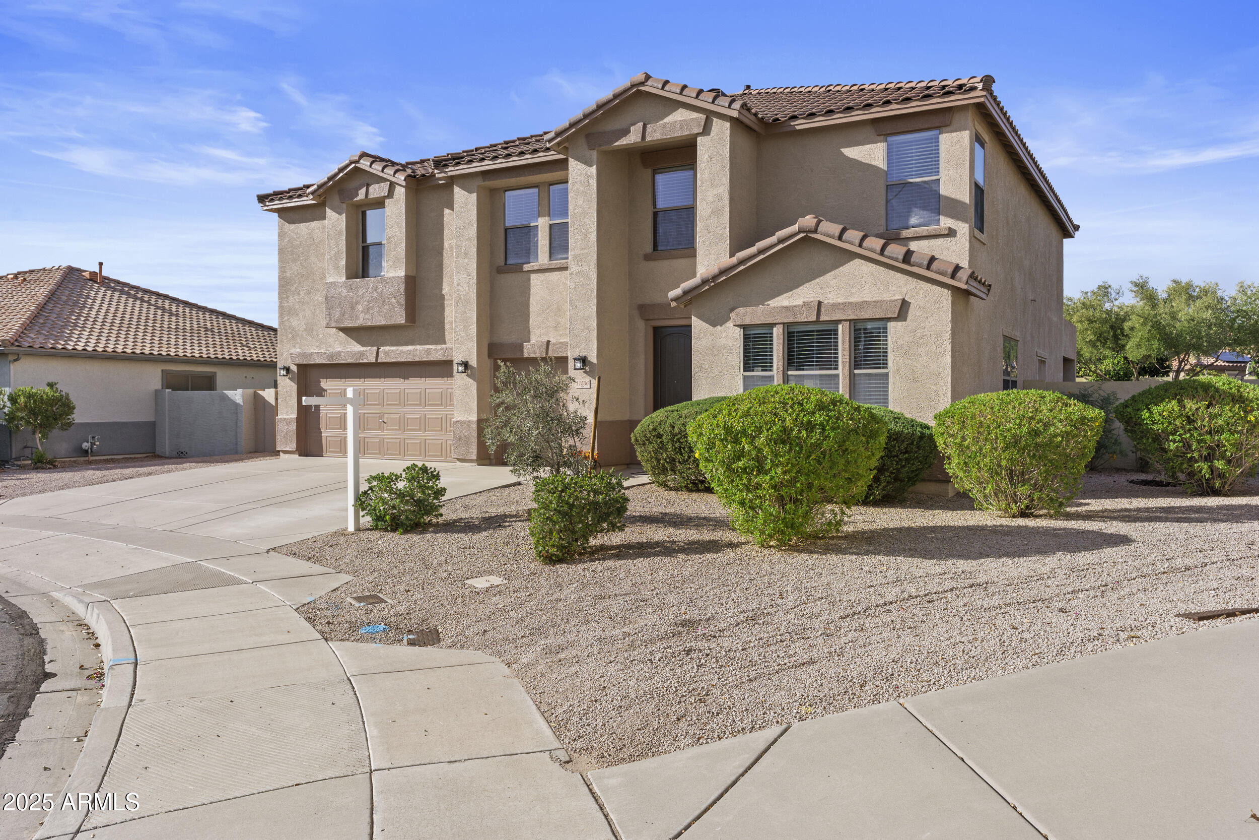 11536 E QUEENSBOROUGH Avenue