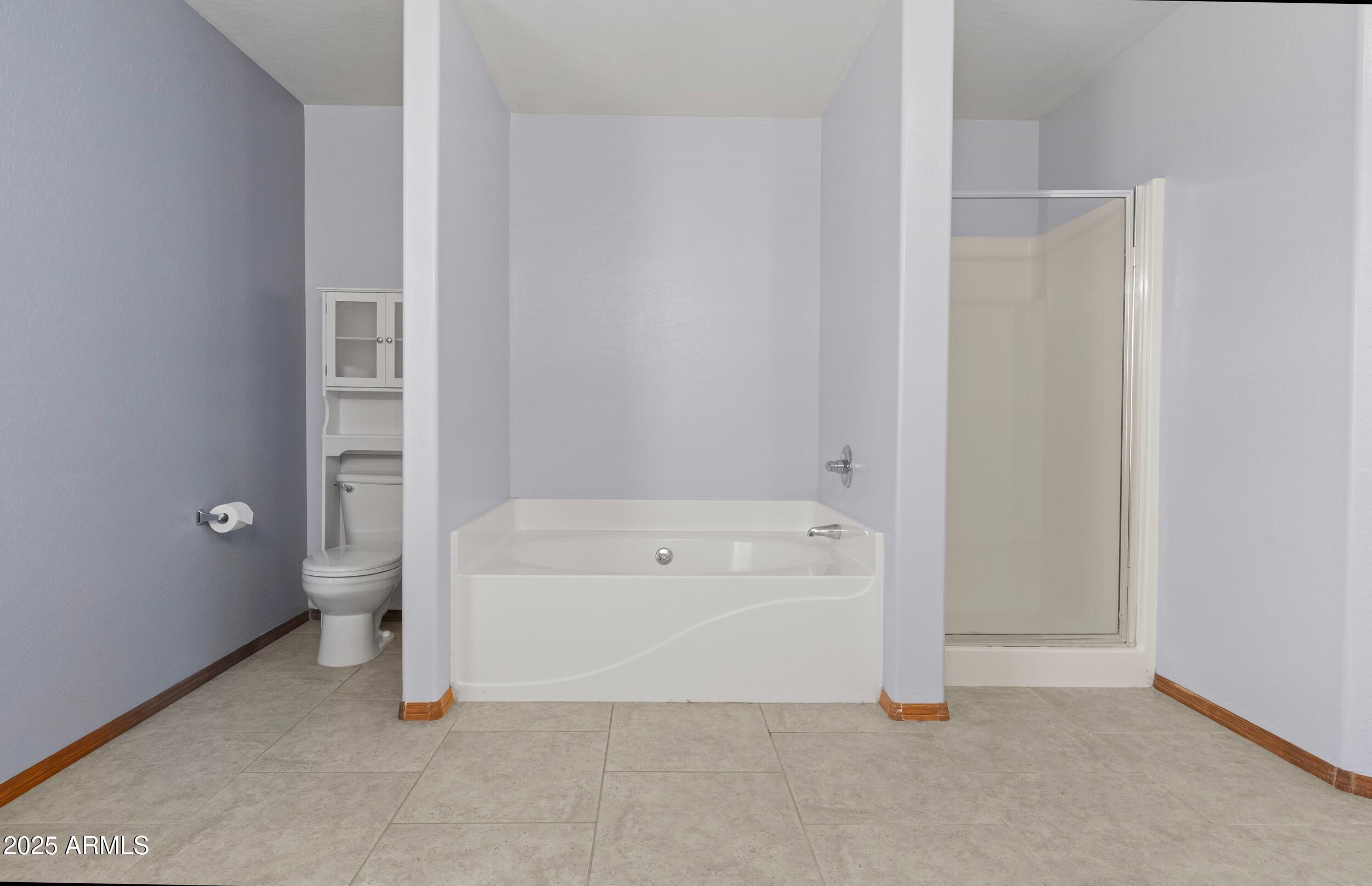 11536 E QUEENSBOROUGH Avenue