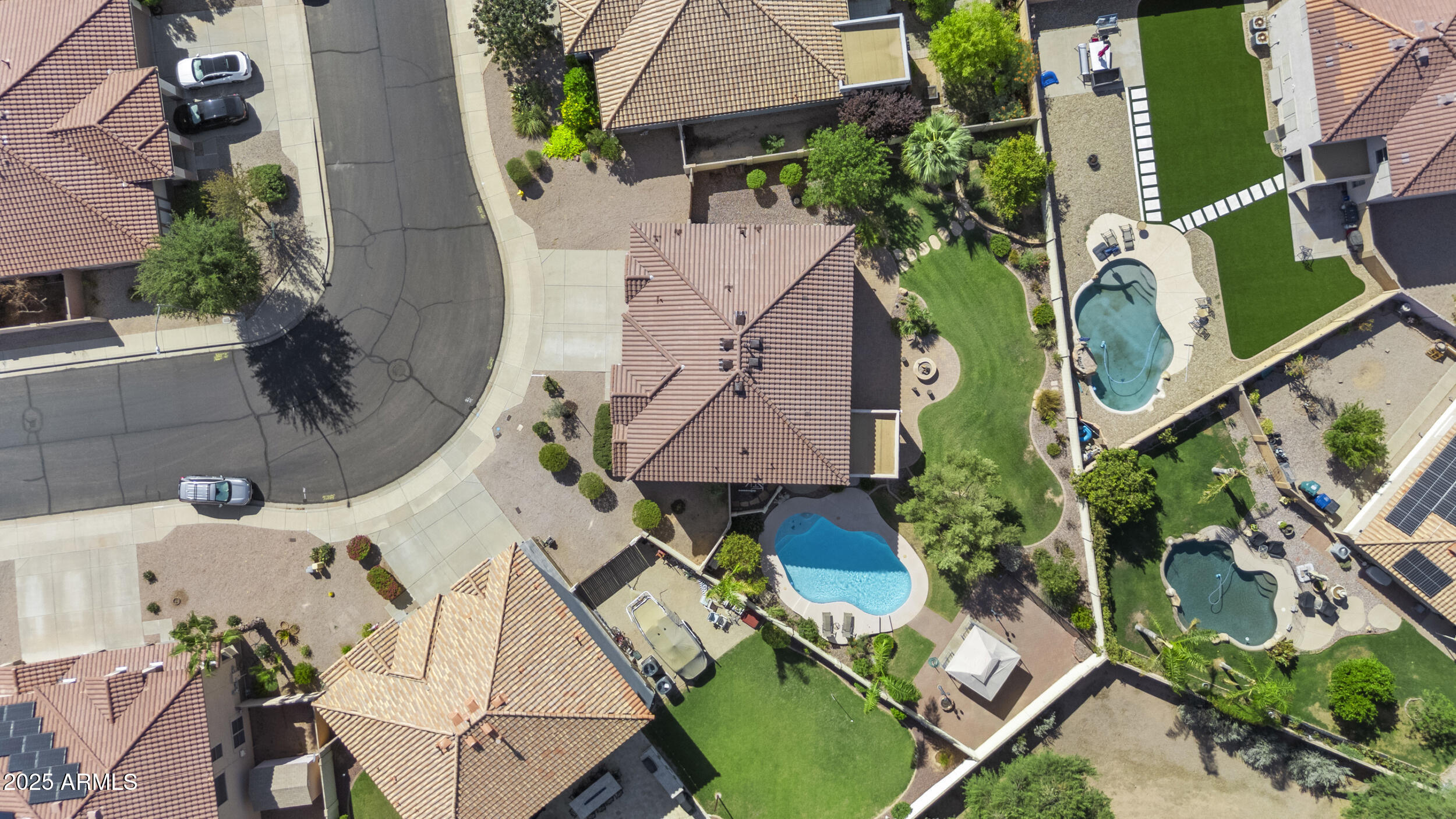 11536 E QUEENSBOROUGH Avenue