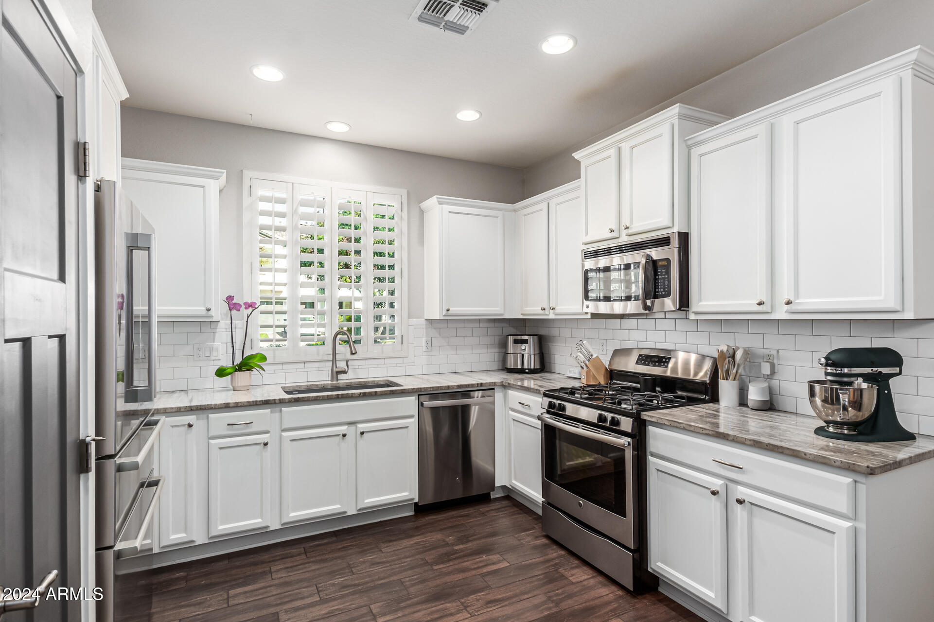 10451 E NATAL Avenue